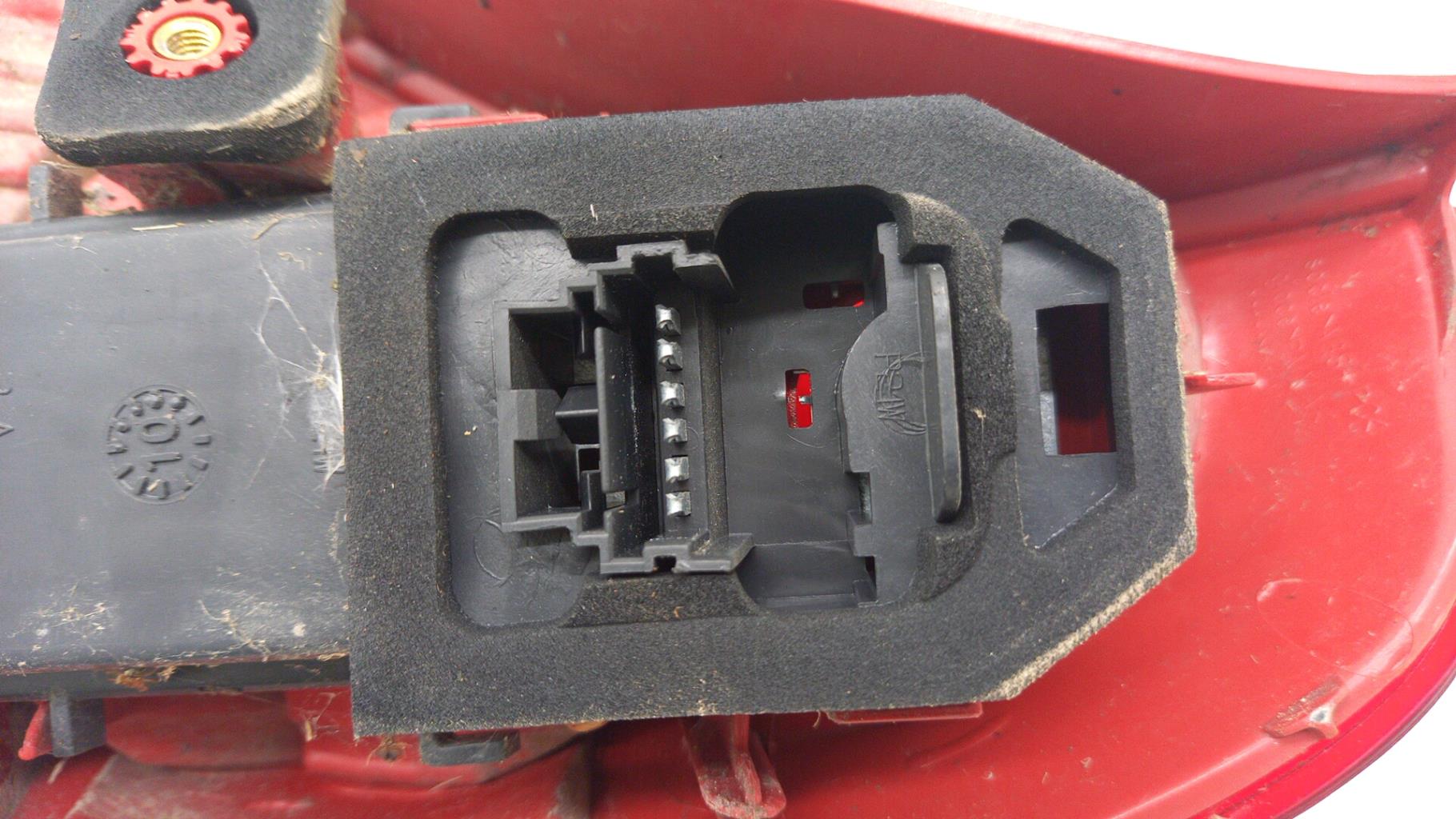 Fanale posteriore principale sinistro (luci) RENAULT CLIO 2 PHASE 2 Diésel - 1