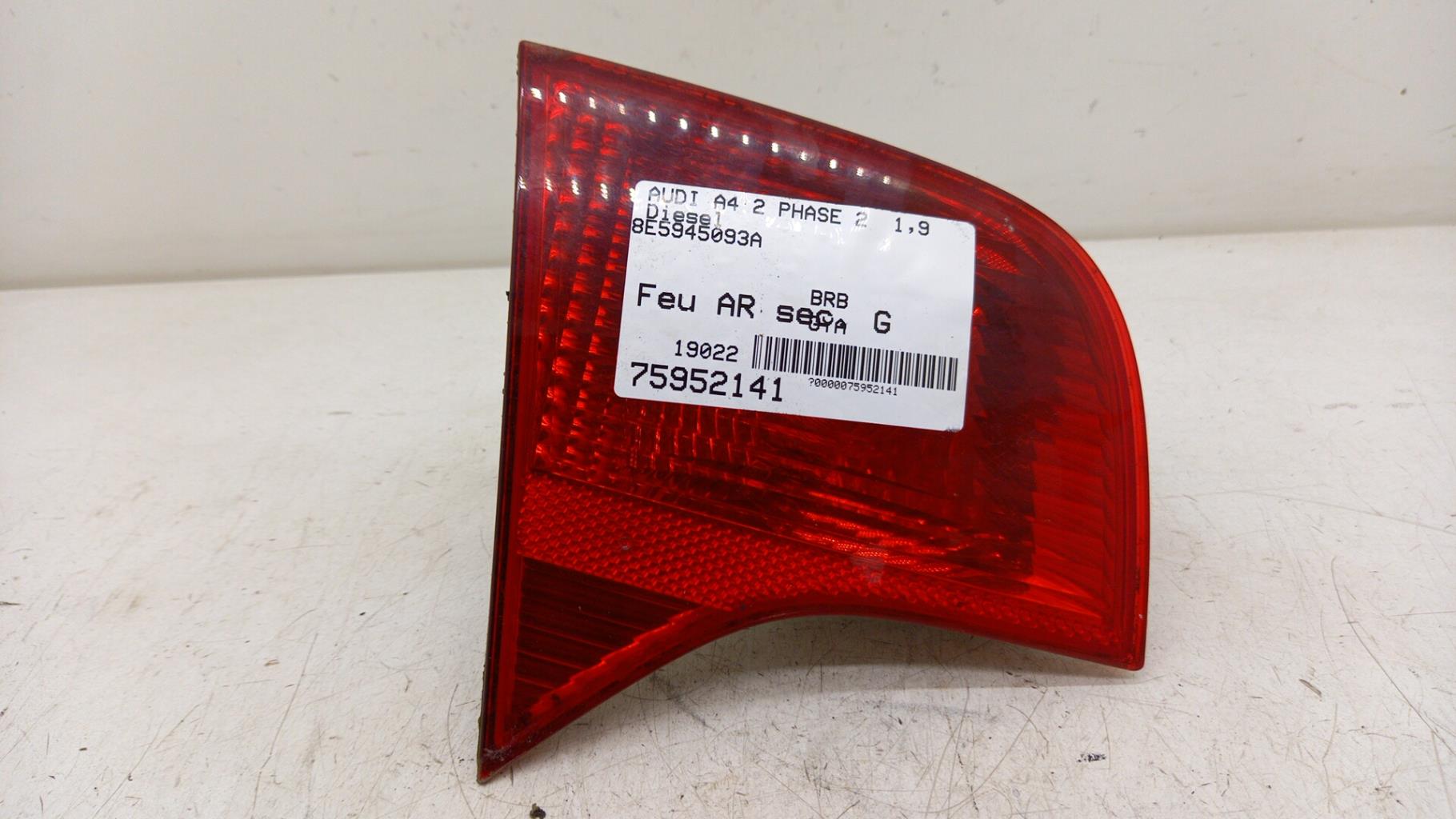 Feu arriere secondaire gauche (feux) AUDI A4 2 PHASE 2 Diesel - 1