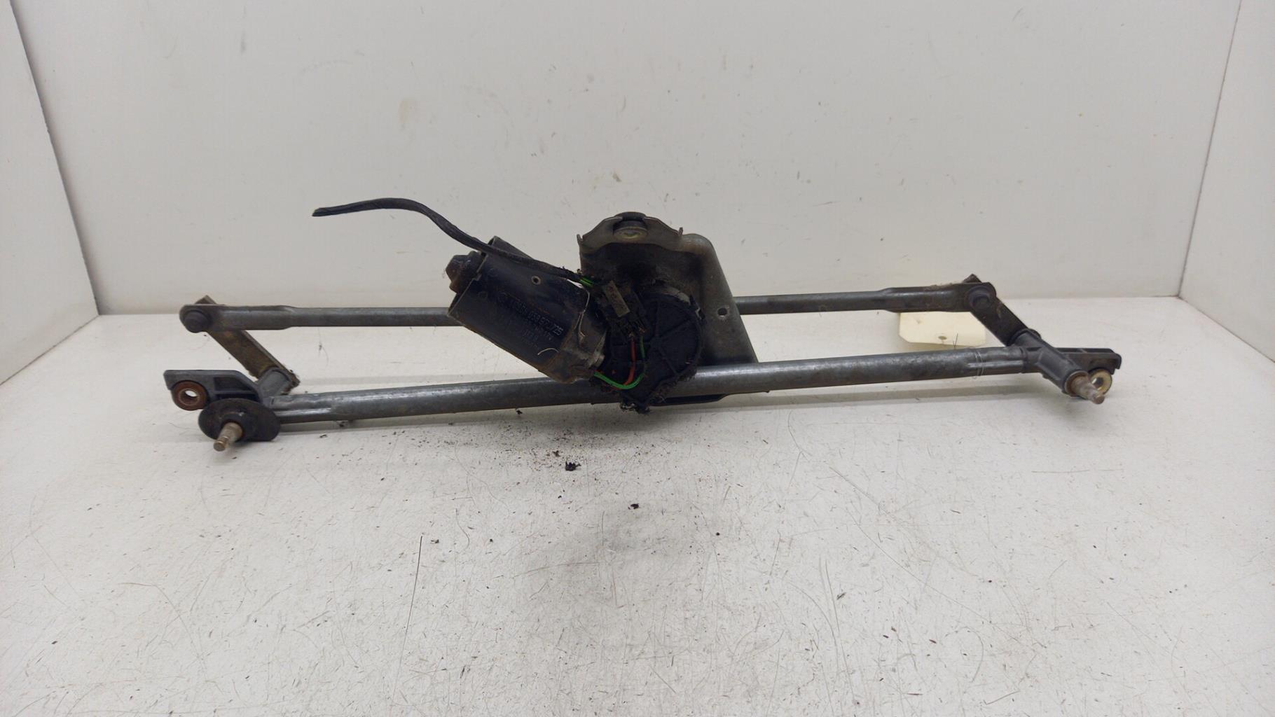 Motore tergicristallo anteriore VOLKSWAGEN GOLF 3 Gasolina - 1