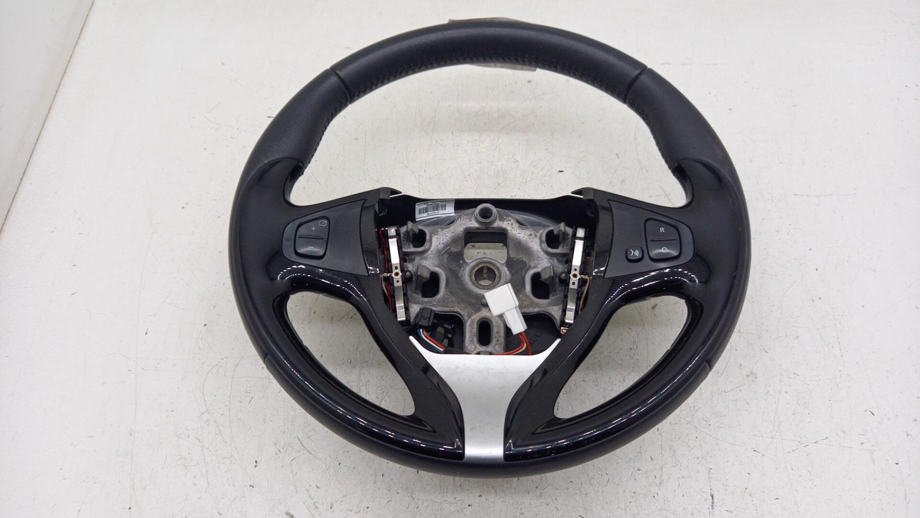 Volant RENAULT CLIO 4 PHASE 1 Essence - 1