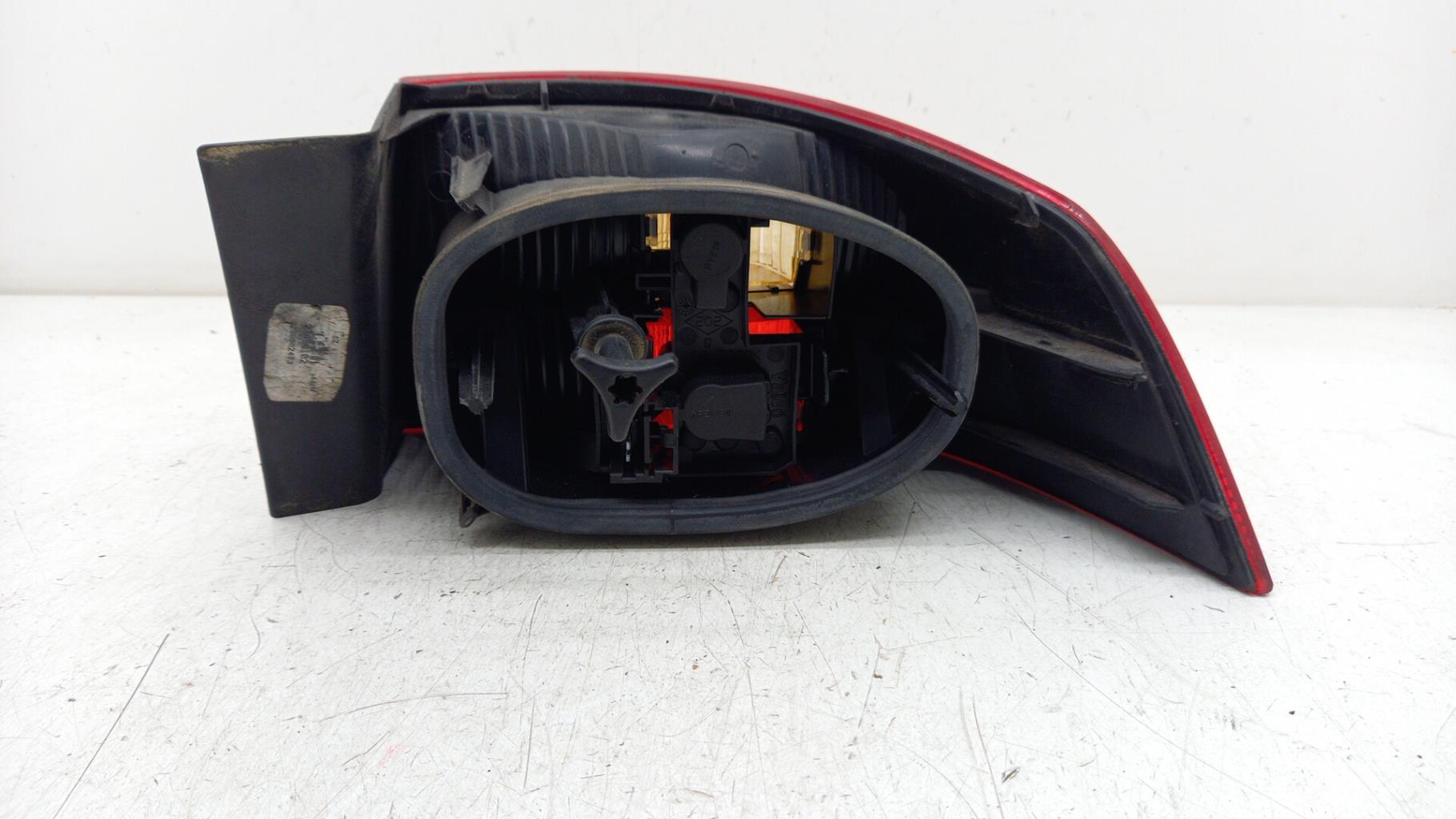 Fanale posteriore principale sinistro (luci) RENAULT LAGUNA 2 PHASE 1 Diésel - 1