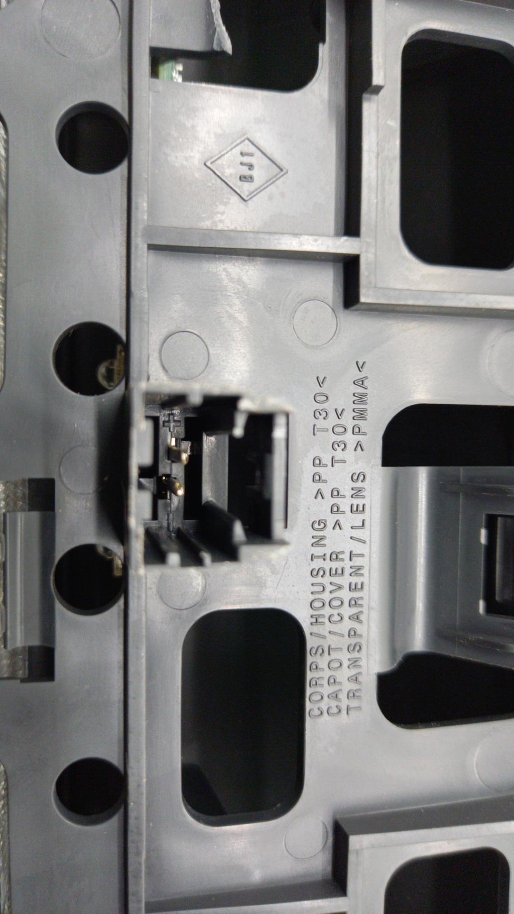Luce stop centrale RENAULT FLUENCE PHASE 1 Diésel - 1