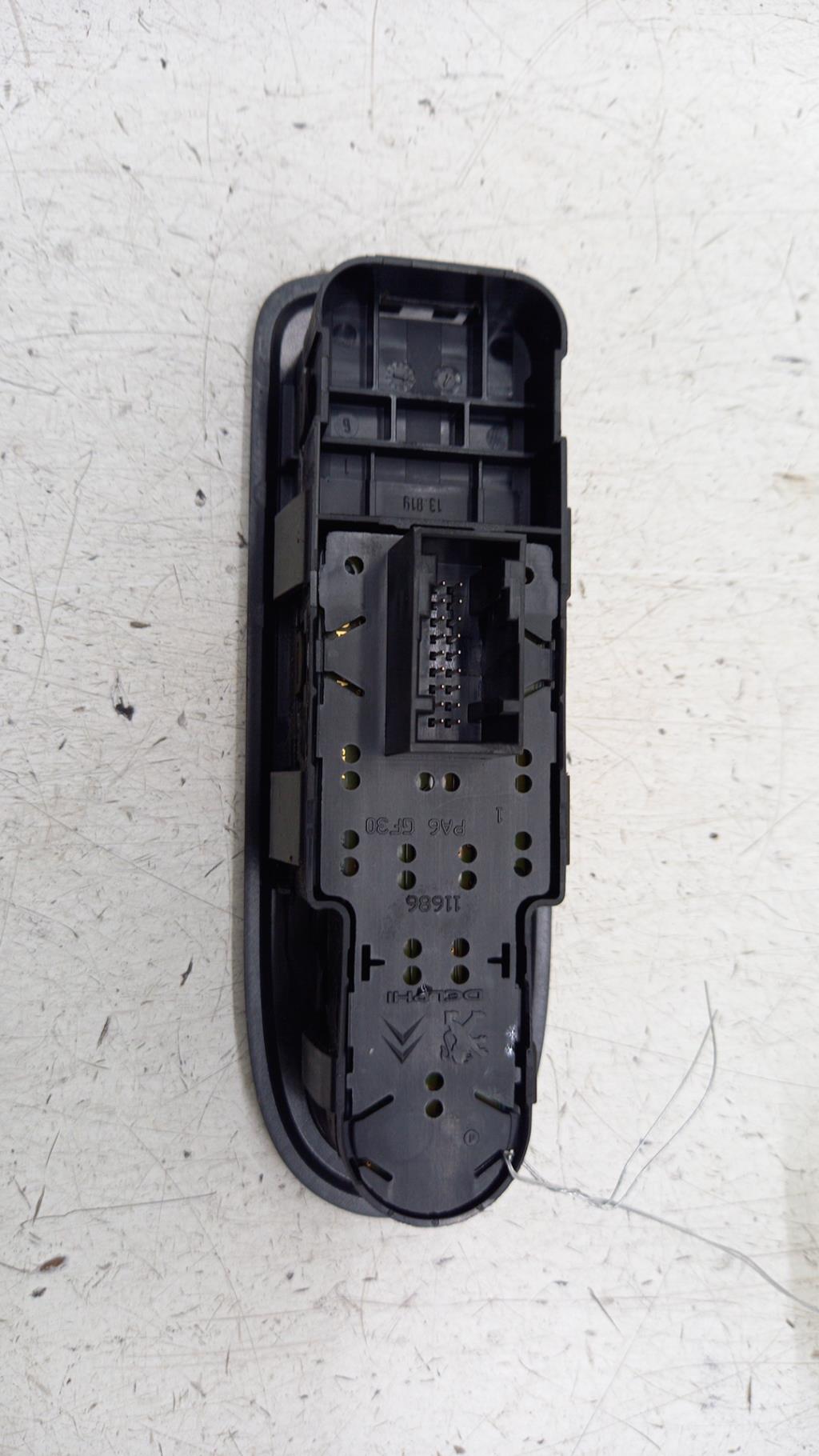 Interruttore lavacristalli anteriore sinistro PEUGEOT 308 1 PHASE 1 Diésel - 1
