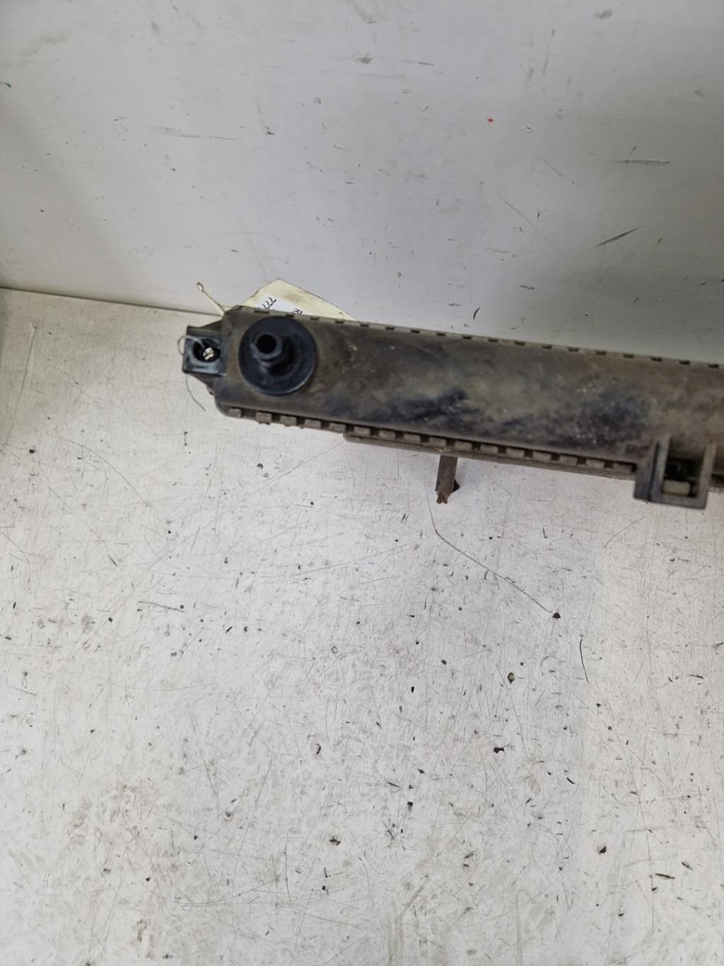 Radiateur eau HYUNDAI H1 2 STAREX Diesel - 1