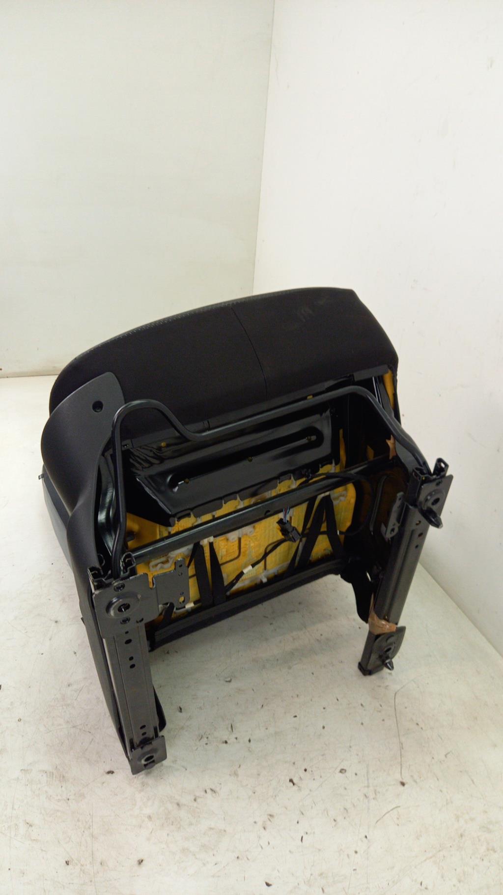 Siege avant droit RENAULT CLIO 3 PHASE 1 Diesel - 1