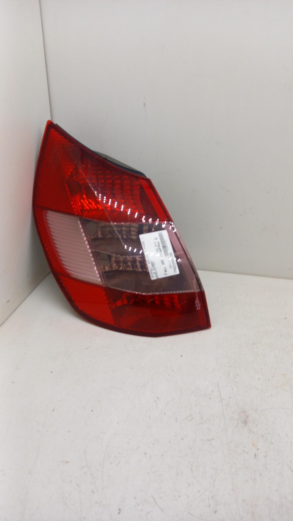 Fanale posteriore principale sinistro (luci) RENAULT SCENIC 2 PHASE 1 Diésel - 1