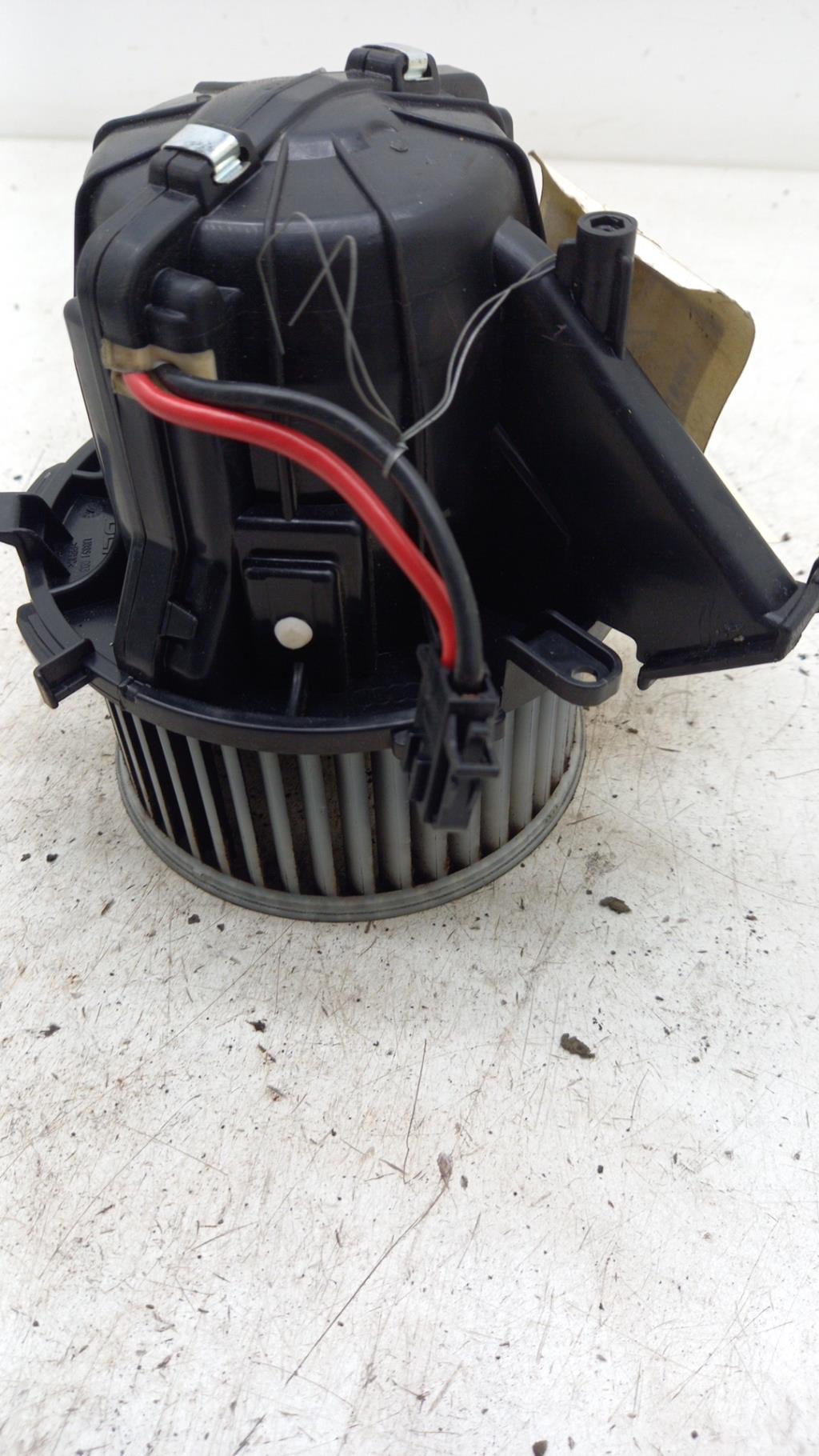 Pulseur d'air AUDI A4 3 PHASE 1 Diesel - 1