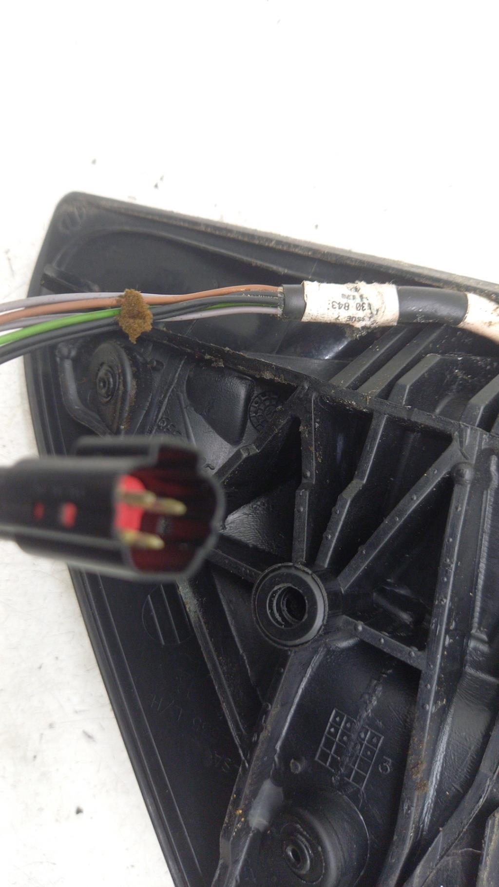 Retrovisor izquierdo FORD FOCUS 1 Gasolina - 1