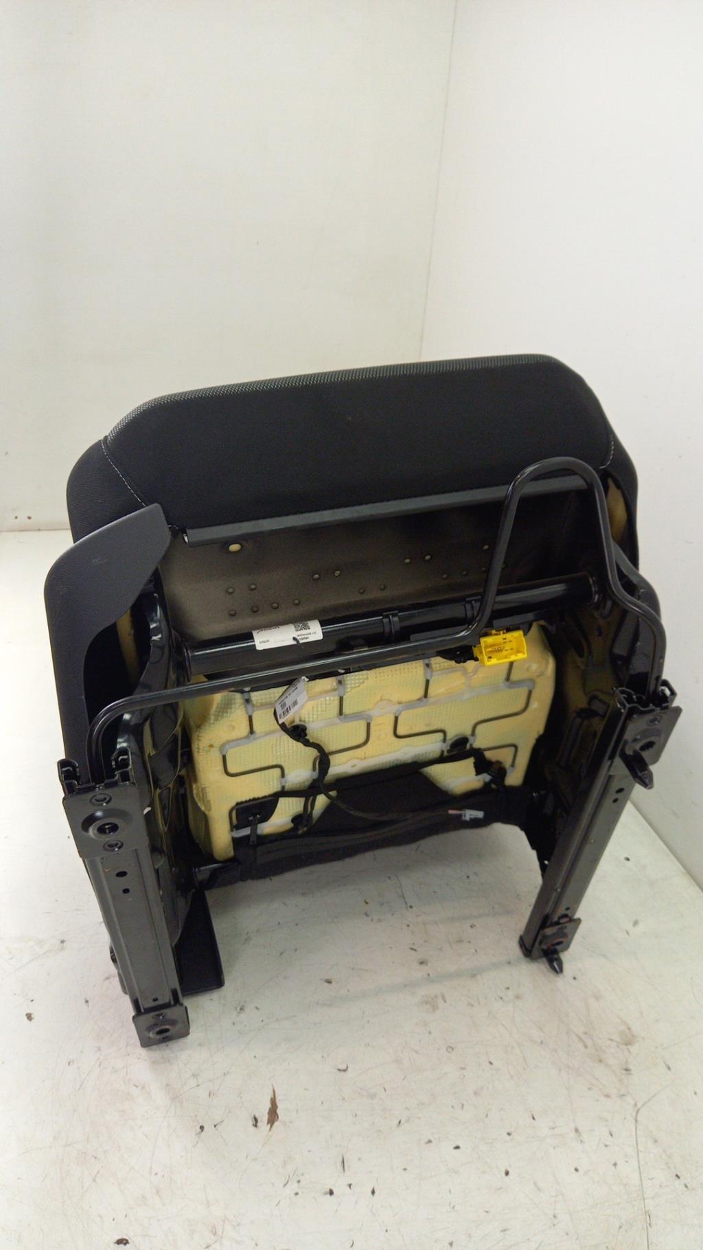 Siege avant droit RENAULT CLIO 4 PHASE 2 Essence - 1