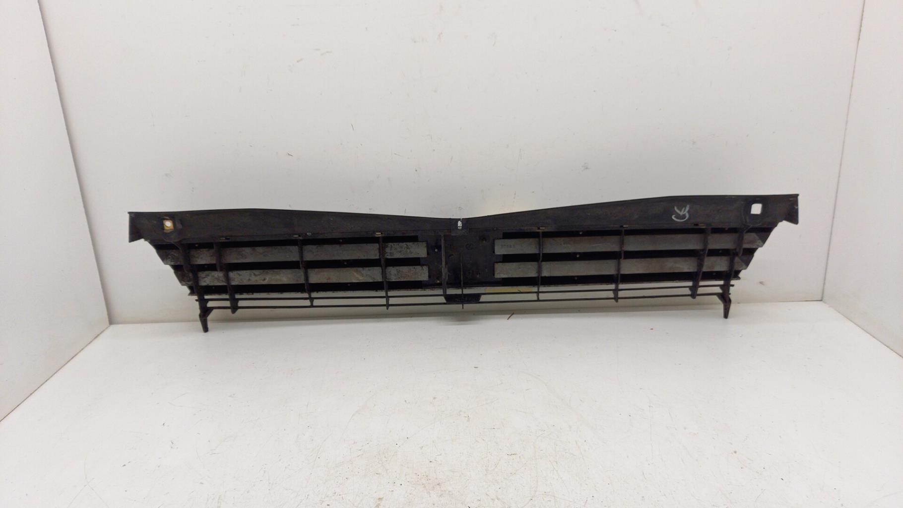 Calandra PEUGEOT 205 PHASE 1  - 1