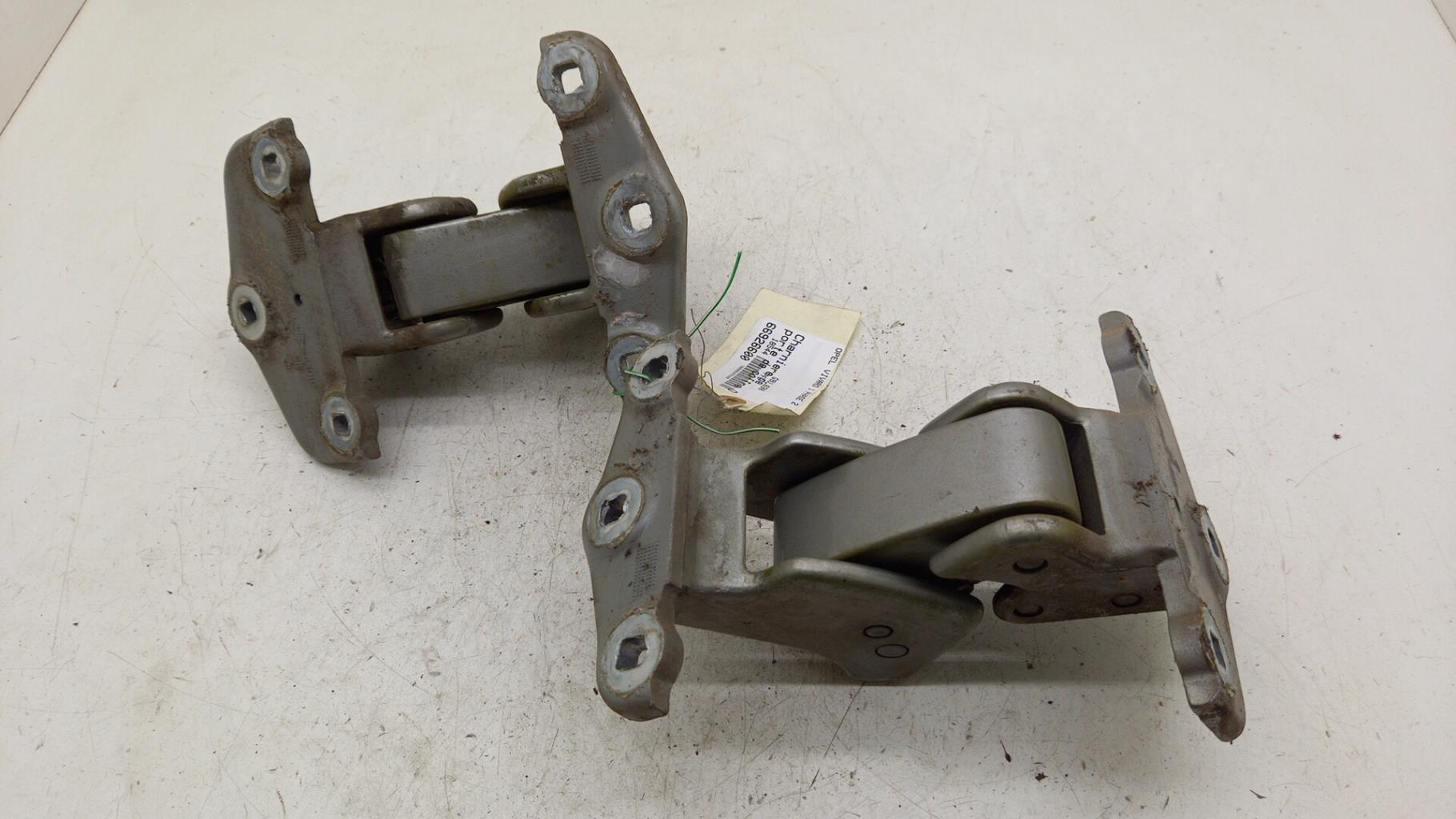 Cerniera porta bagagliaio destra OPEL VIVARO 1 PHASE 2  - 1