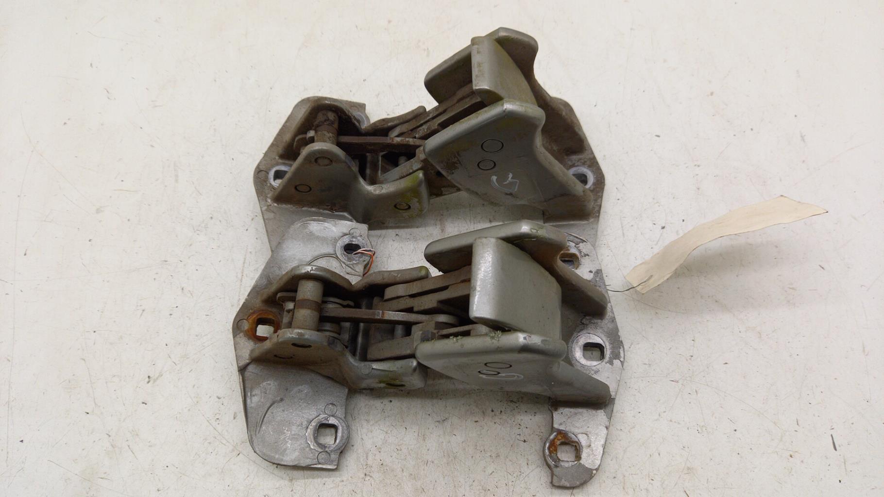 Cerniera porta bagagliaio sinistra OPEL VIVARO 1 PHASE 2  - 1