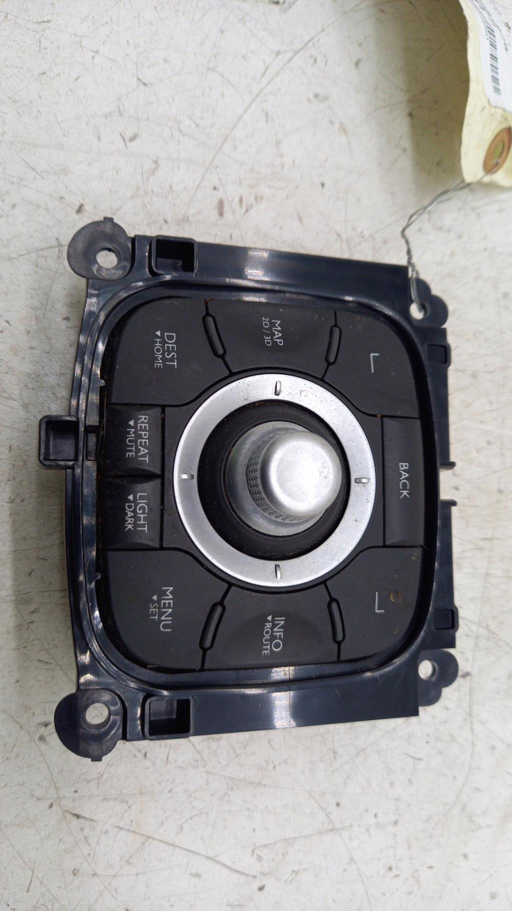 Commande GPS RENAULT LAGUNA 3 PHASE 1 COUPE Diesel - 1