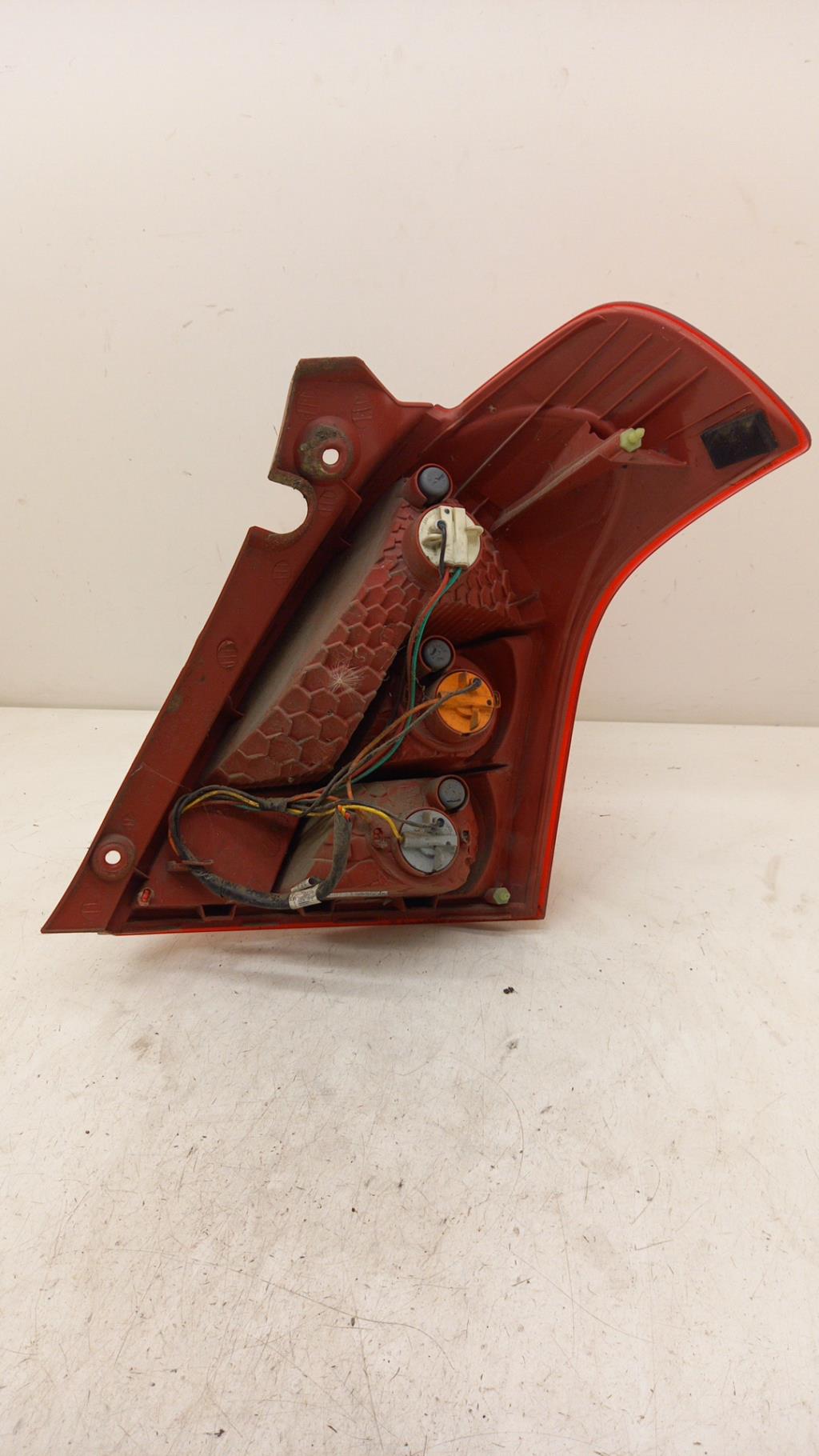 Fanale posteriore principale sinistro (luci) SUZUKI SWIFT 3 Gasolina - 1