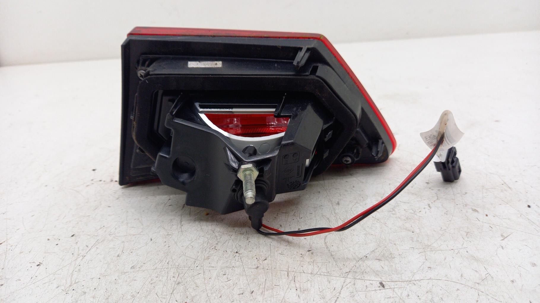 Feu arriere secondaire gauche (feux) RENAULT CLIO 4 PHASE 2 Diesel - 1