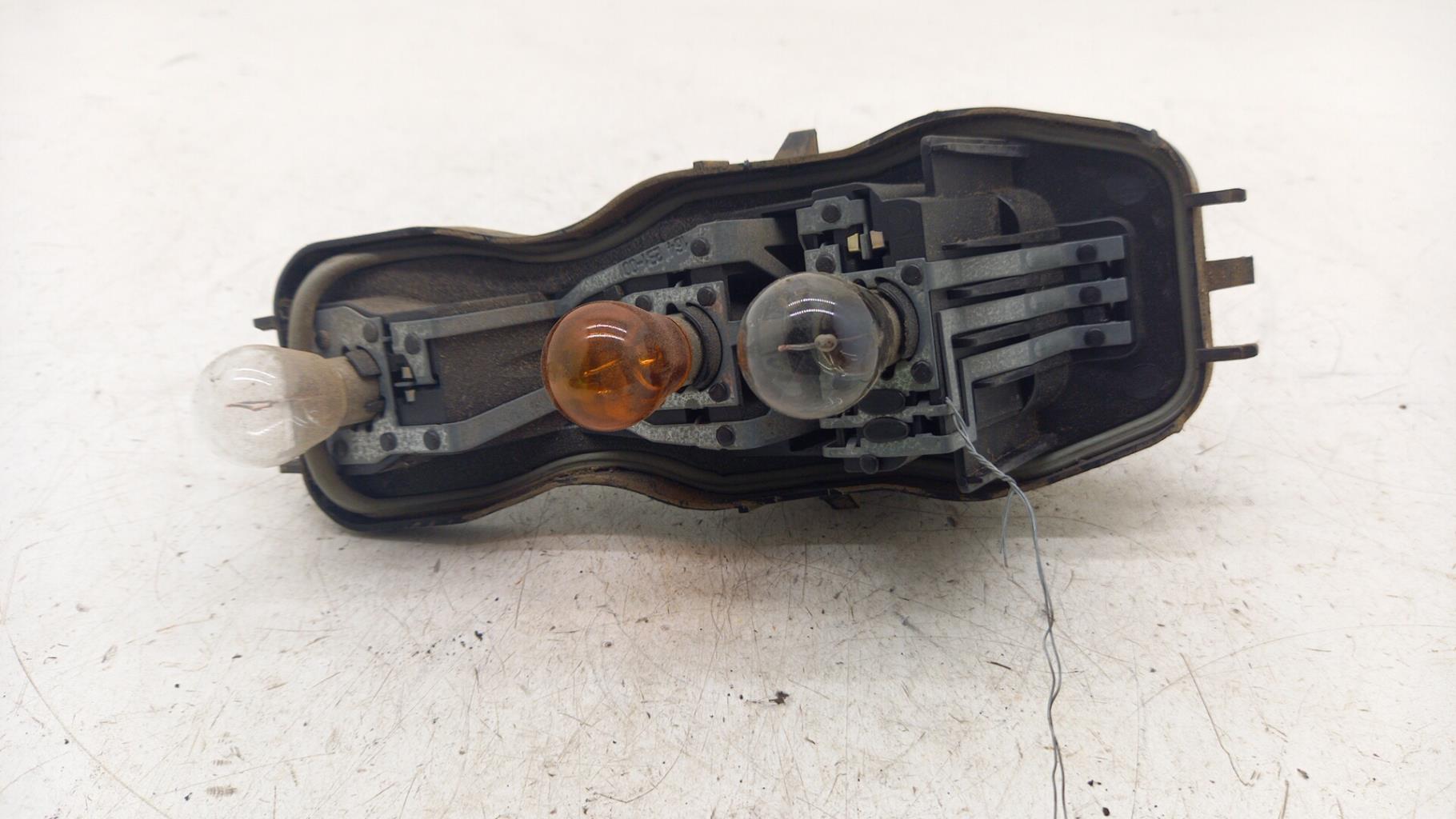 Base portalampade fanale posteriore destro RENAULT SCENIC 2 PHASE 2 Diésel - 1