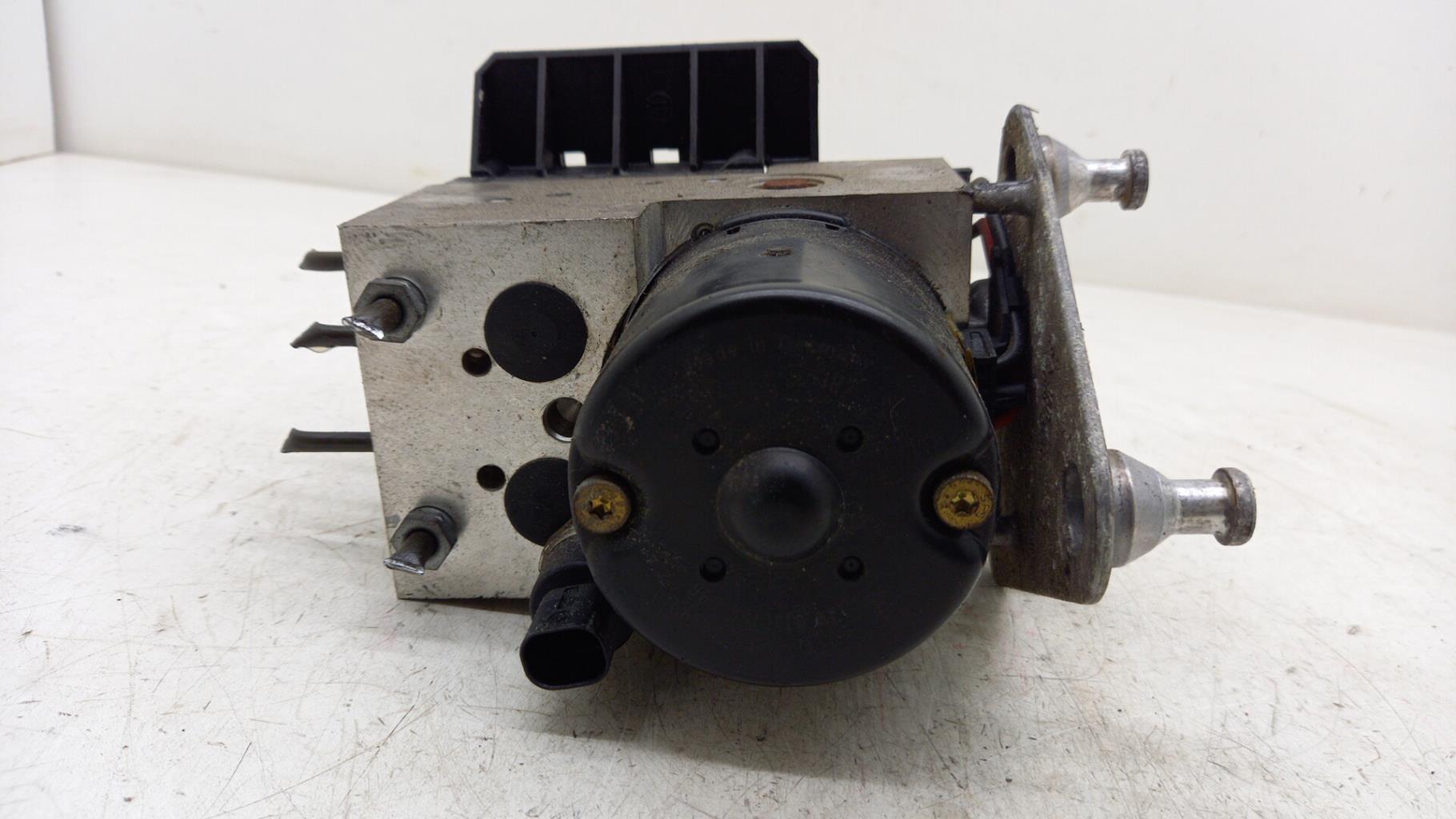 Blocco ABS (antibloccaggio freni) MERCEDES CLASSE CLK 208 PHASE 2 CABRIOLET Gasolina - 1