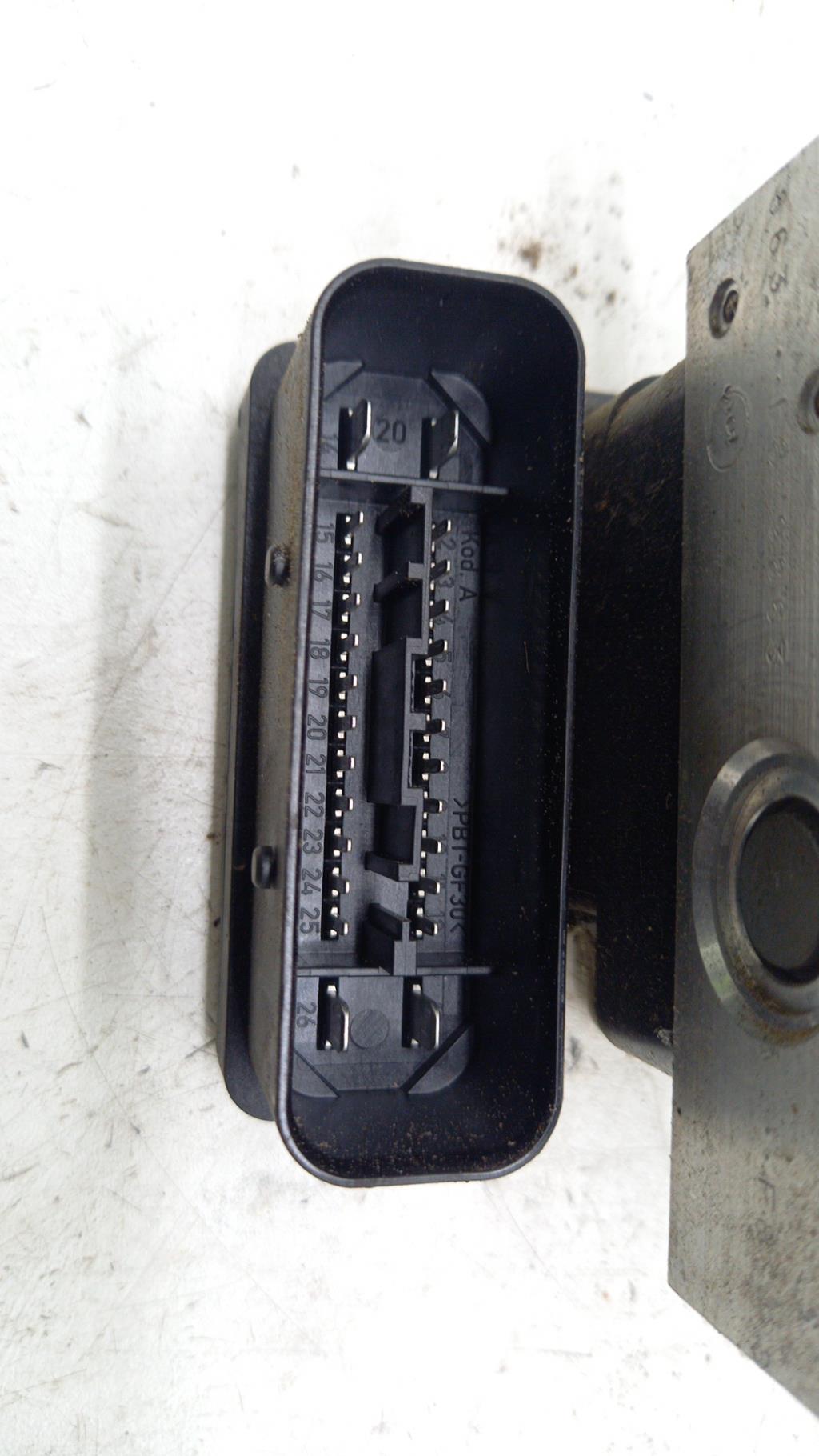 Blocco ABS (antibloccaggio freni) RENAULT TWINGO 2 PHASE 1 Gasolina - 1