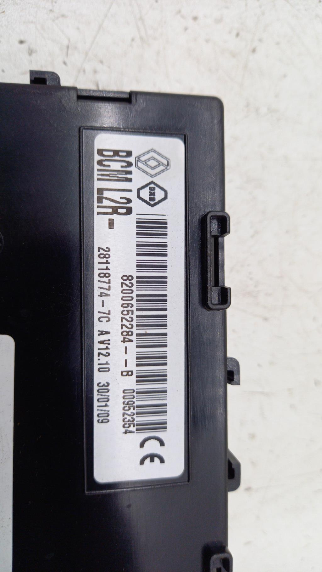Boitier UCH RENAULT CLIO 3 PHASE 2 BREAK Essence - 1
