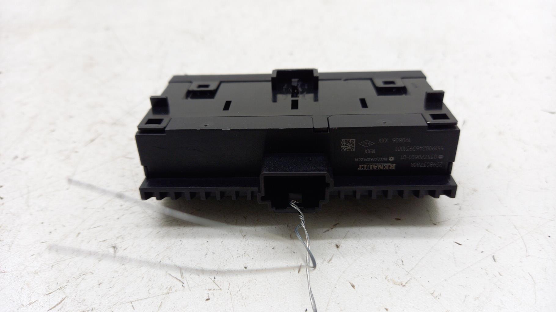Commande GPS RENAULT CLIO 5 Essence - 1