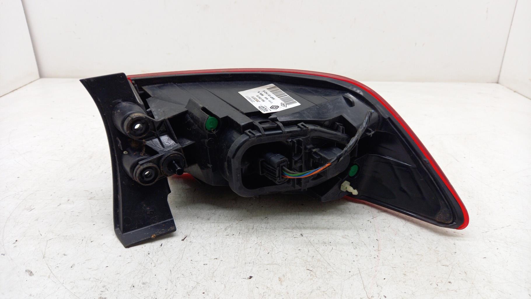 Fanale posteriore principale destro (luci) RENAULT CLIO 4 PHASE 1 Diésel - 1