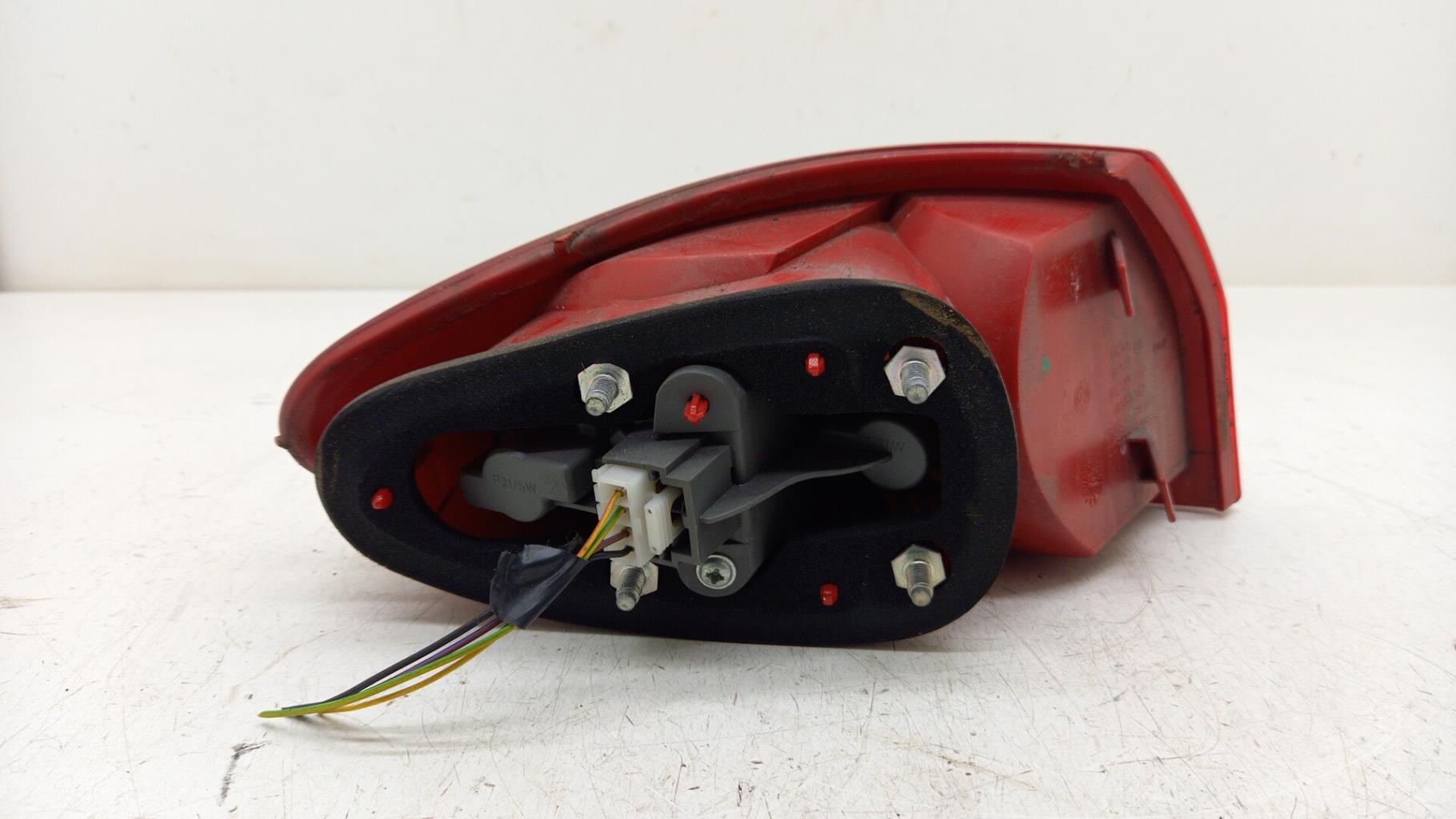 Fanale posteriore principale destro (luci) ALFA ROMEO 147 PHASE 2 Diésel - 1