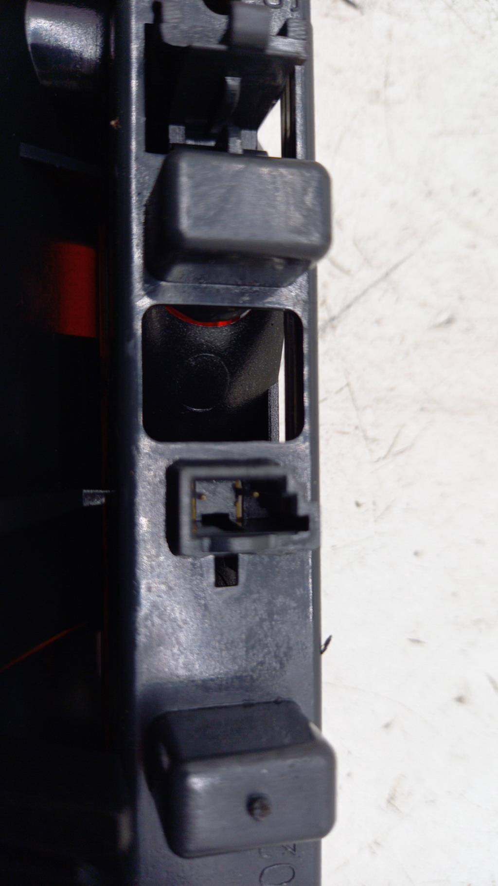 Feu arriere stop central CITROEN C8 Diesel - 1