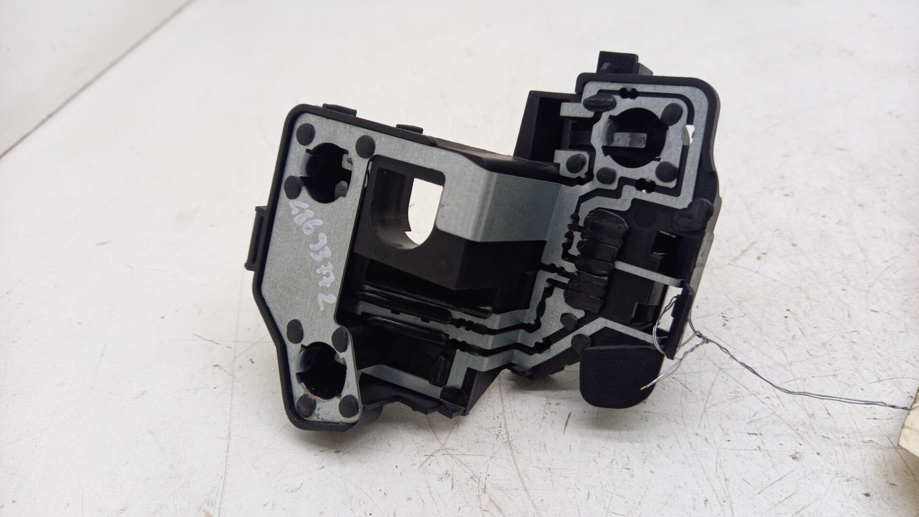 Base portalampade fanale posteriore destro PEUGEOT 206 Gasolina - 1