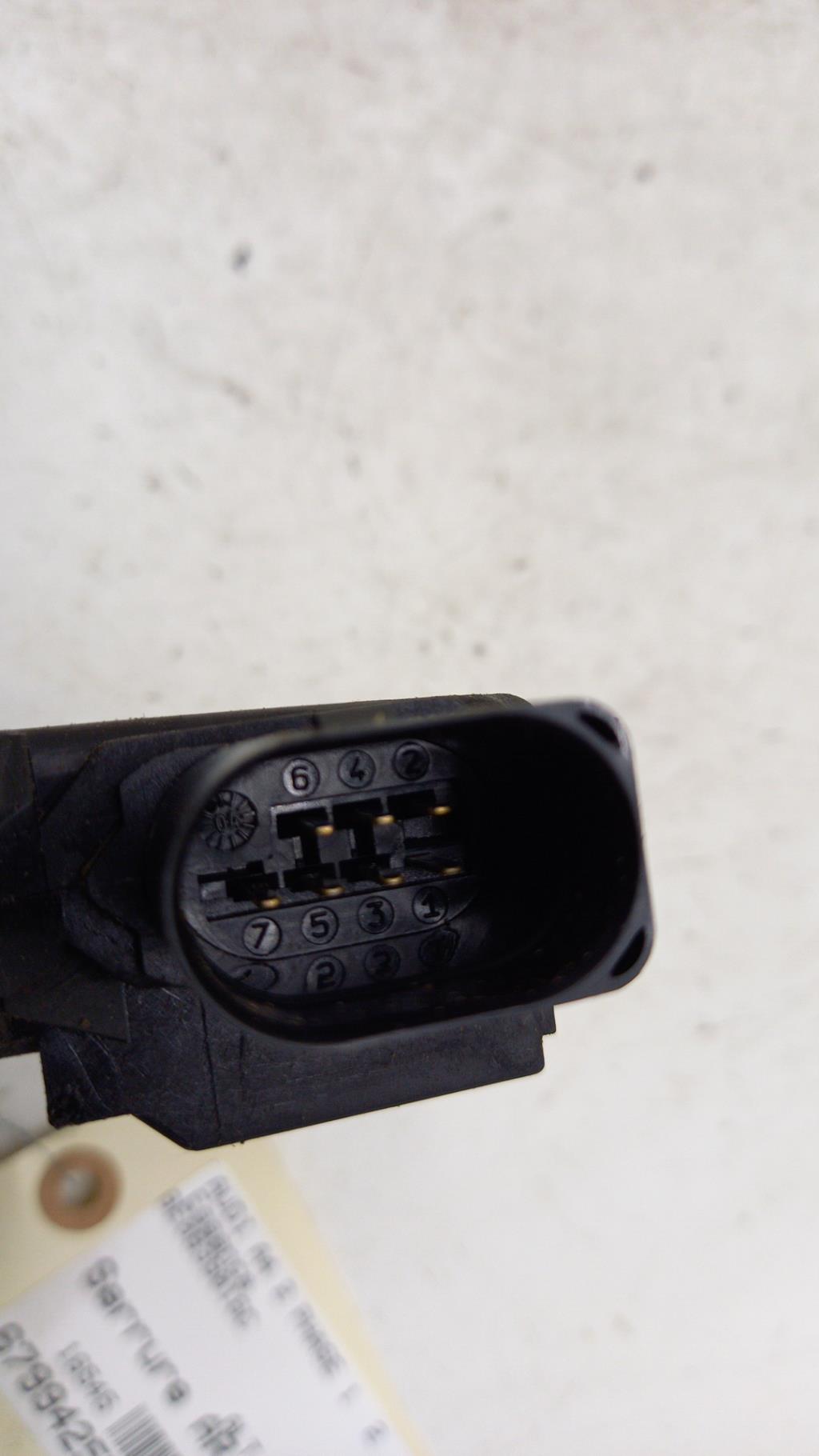 Serrure arriere droit AUDI A4 2 PHASE 1 Essence - 1