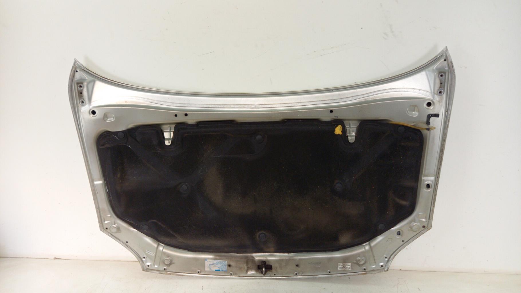 Capot TOYOTA AVENSIS 2 PHASE 2 BREAK Diesel - 1