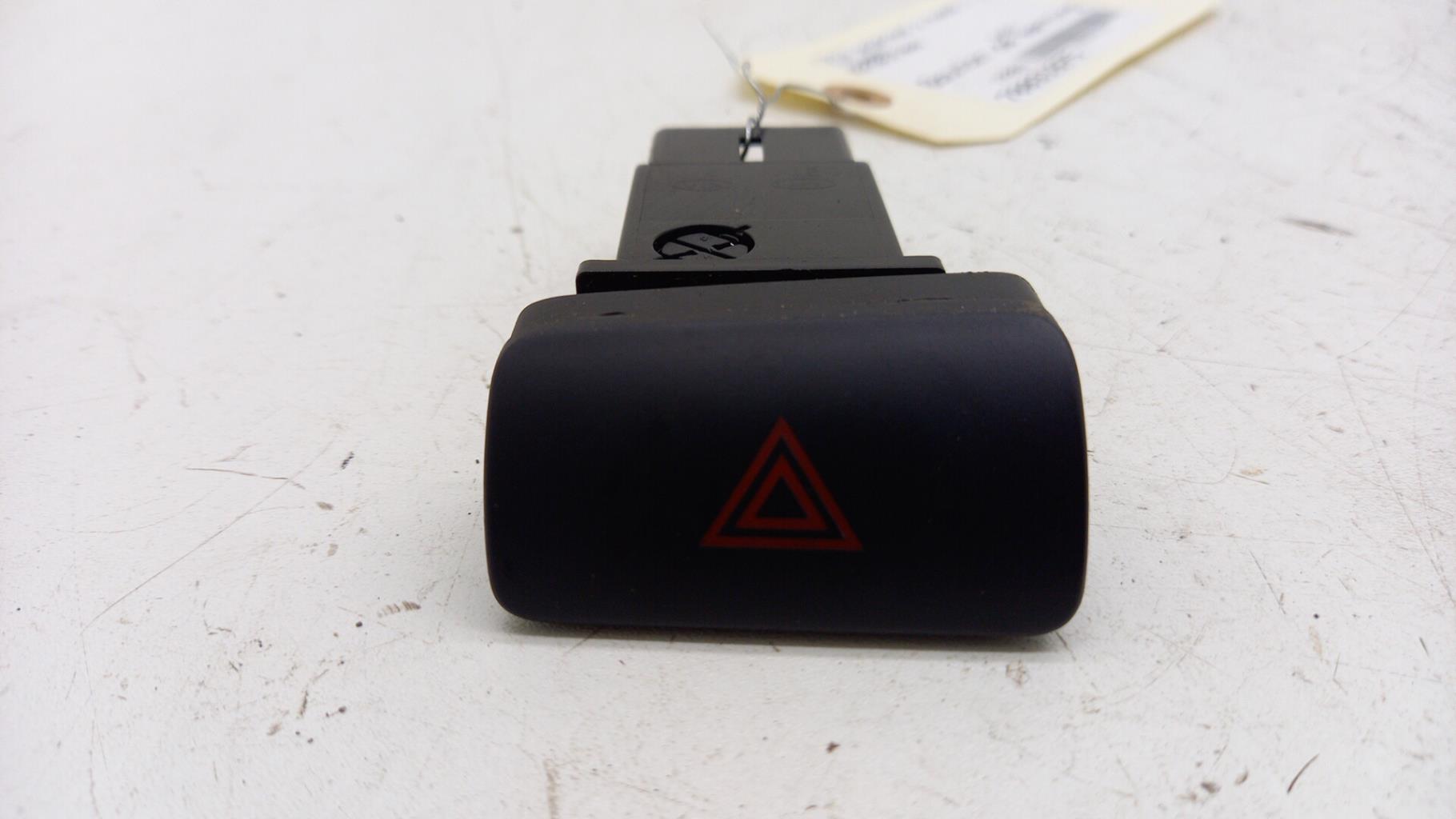 Bouton de warning KIA SPORTAGE 2 PHASE 1 Diesel - 1