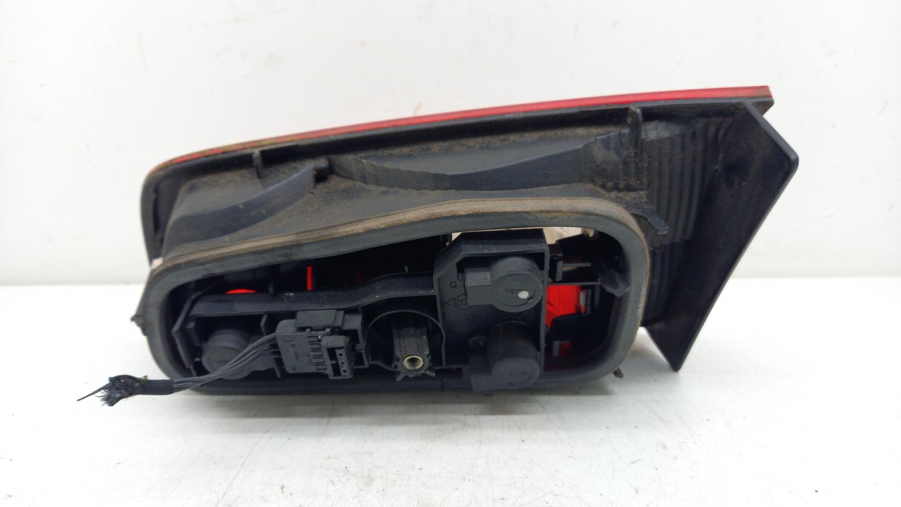 Feu arriere secondaire gauche (feux) RENAULT LAGUNA 2 PHASE 1 Diesel - 1