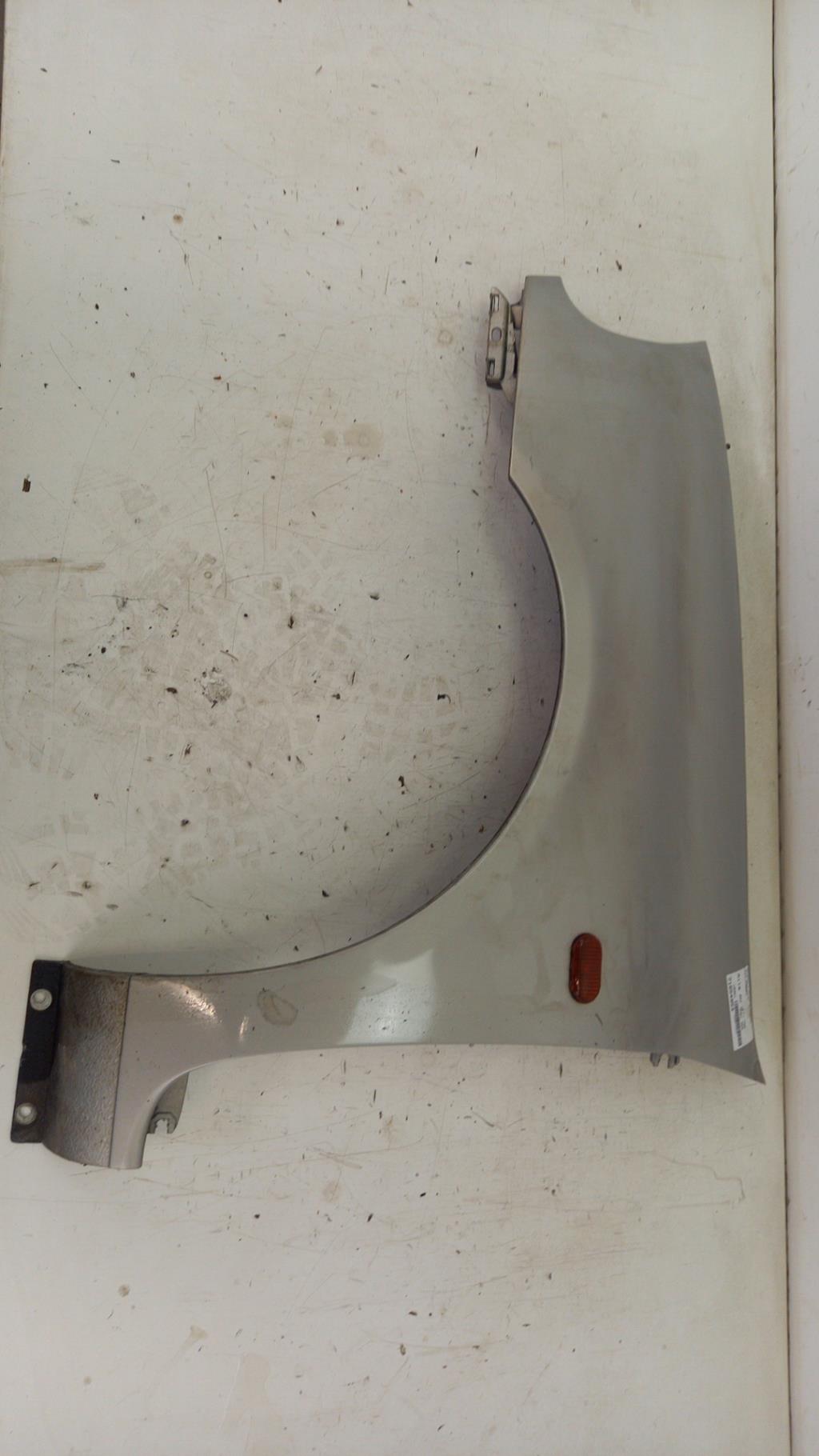Aile avant gauche RENAULT CLIO 2 PHASE 1 Essence - 1