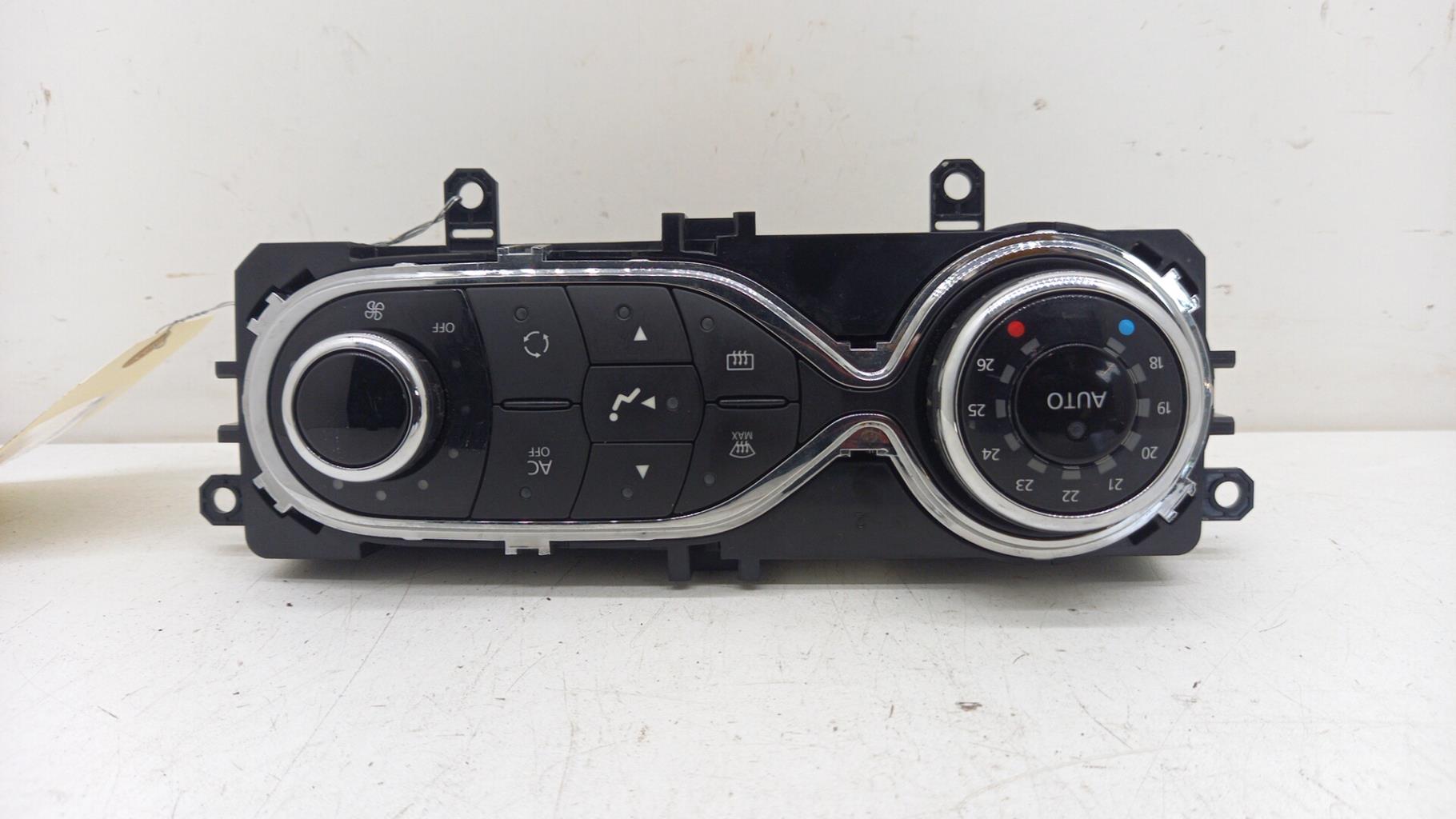 Commande chauffage RENAULT CLIO 4 PHASE 1 Diesel - 1