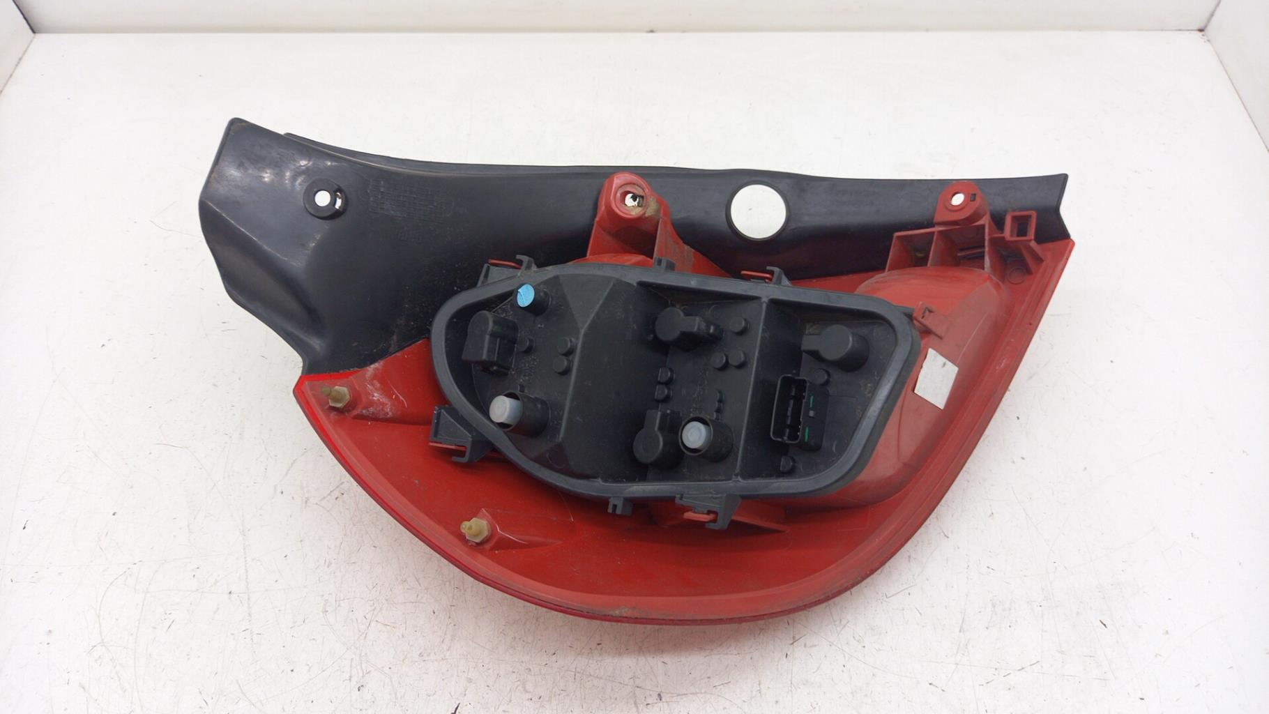 Fanale posteriore principale destro (luci) RENAULT CLIO 3 PHASE 1 Gasolina - 1