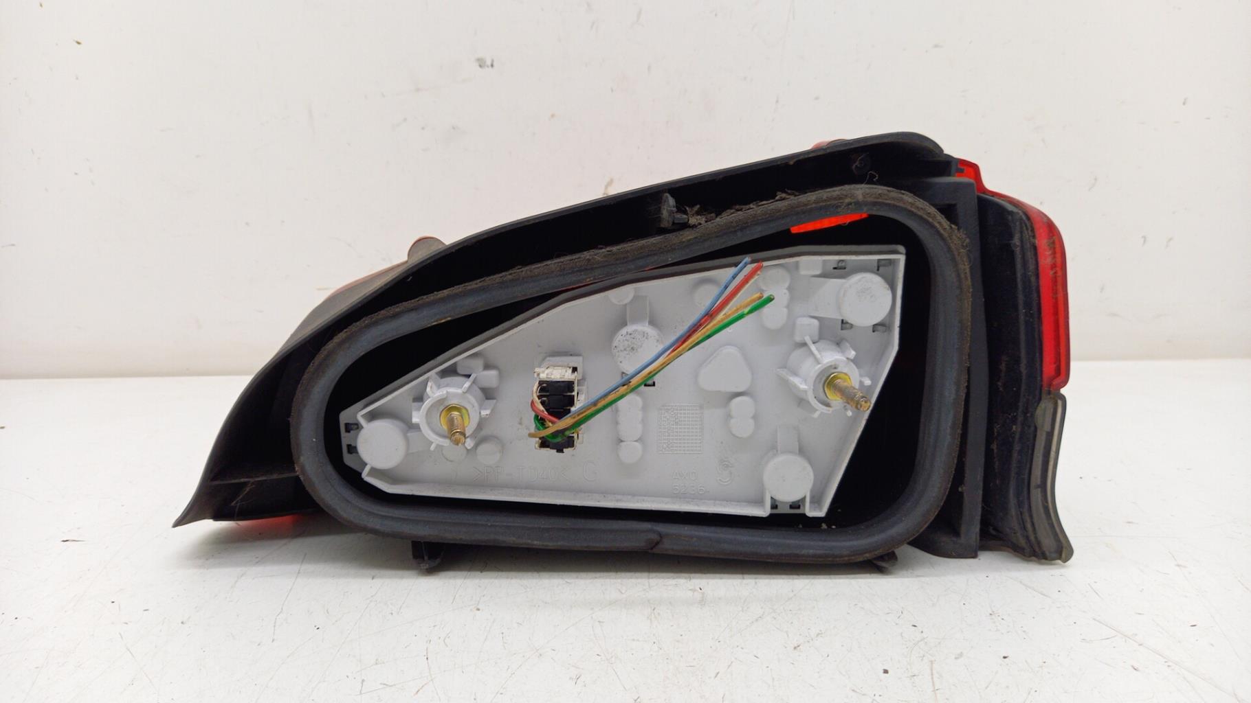 Fanale posteriore principale sinistro (luci) PEUGEOT 106 PHASE 1 Gasolina - 1