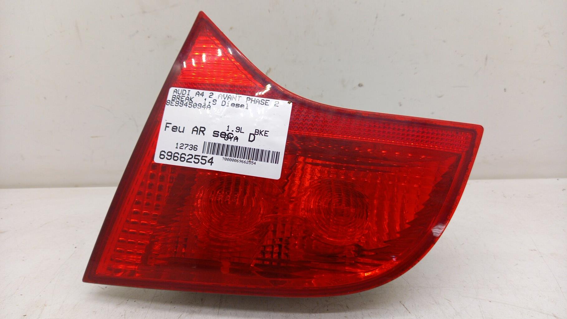 Feu arriere secondaire droit (feux) AUDI A4 2 AVANT PHASE 2 BREAK Diesel - 1