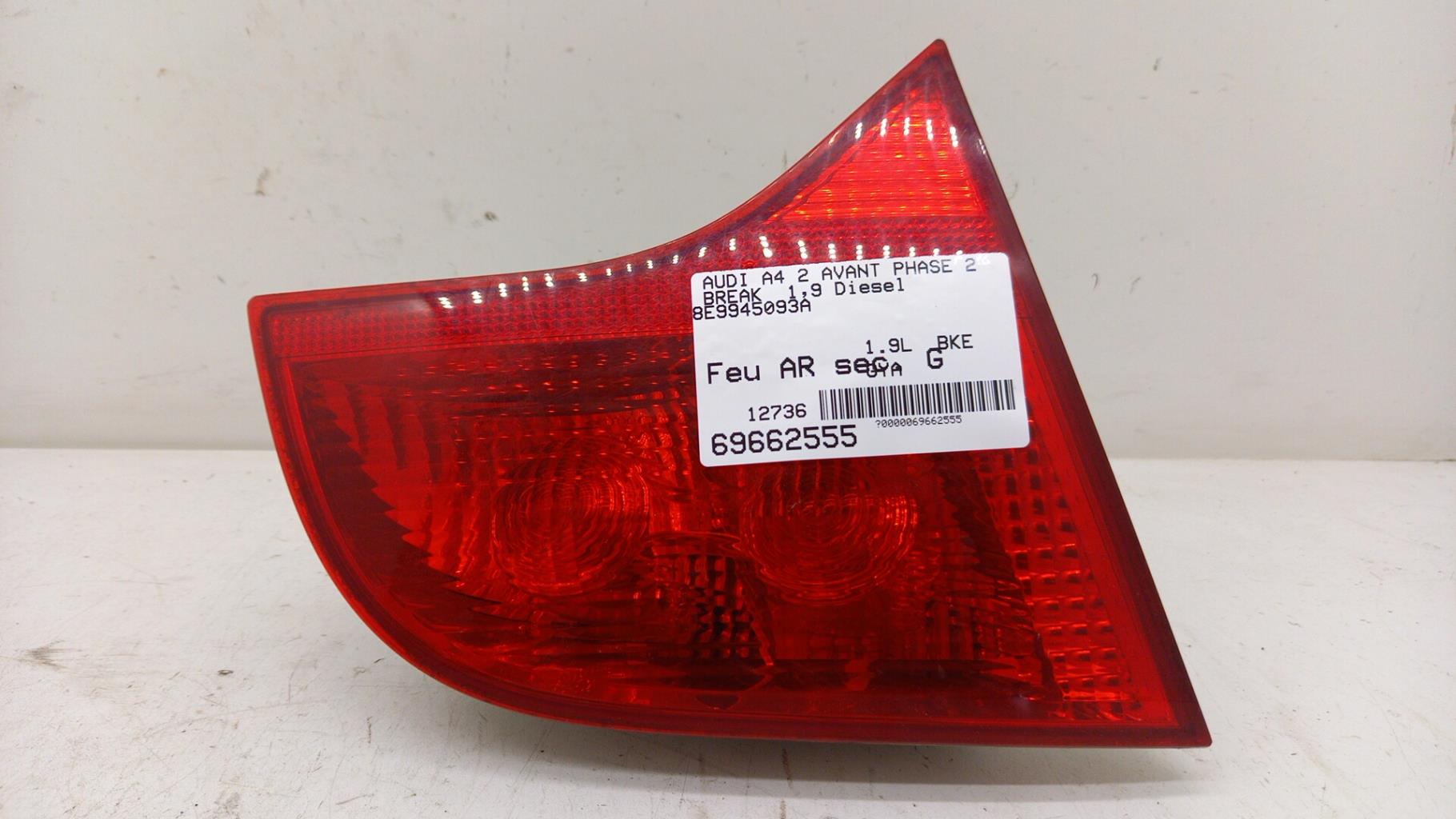Feu arriere secondaire gauche (feux) AUDI A4 2 AVANT PHASE 2 BREAK Diesel - 1