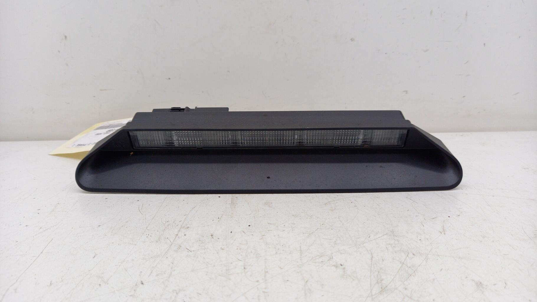 Feu arriere stop central RENAULT TWINGO 3 PHASE 1 Essence - 1