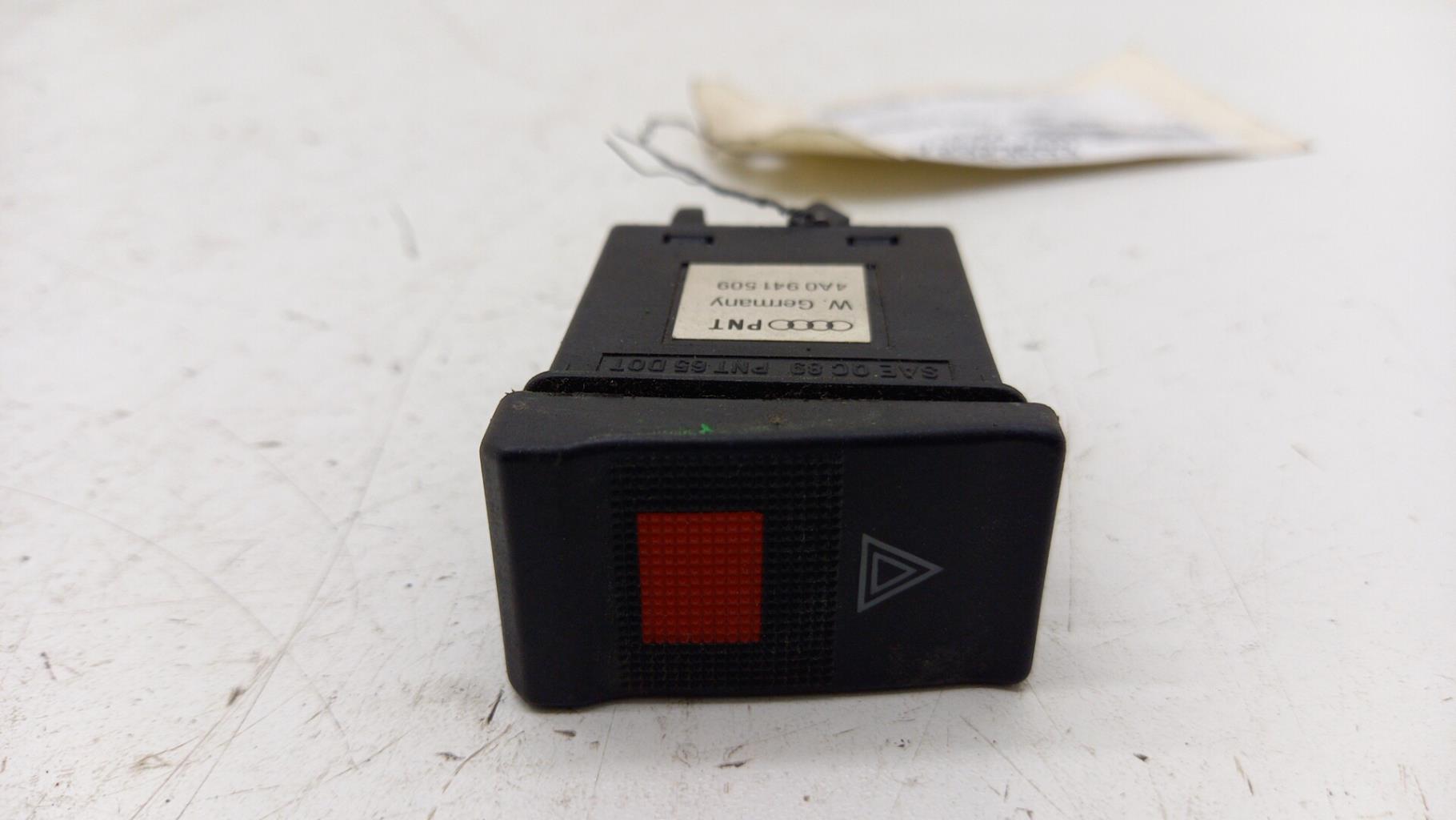 Bouton de warning AUDI 80 3 PHASE 2 Essence - 1