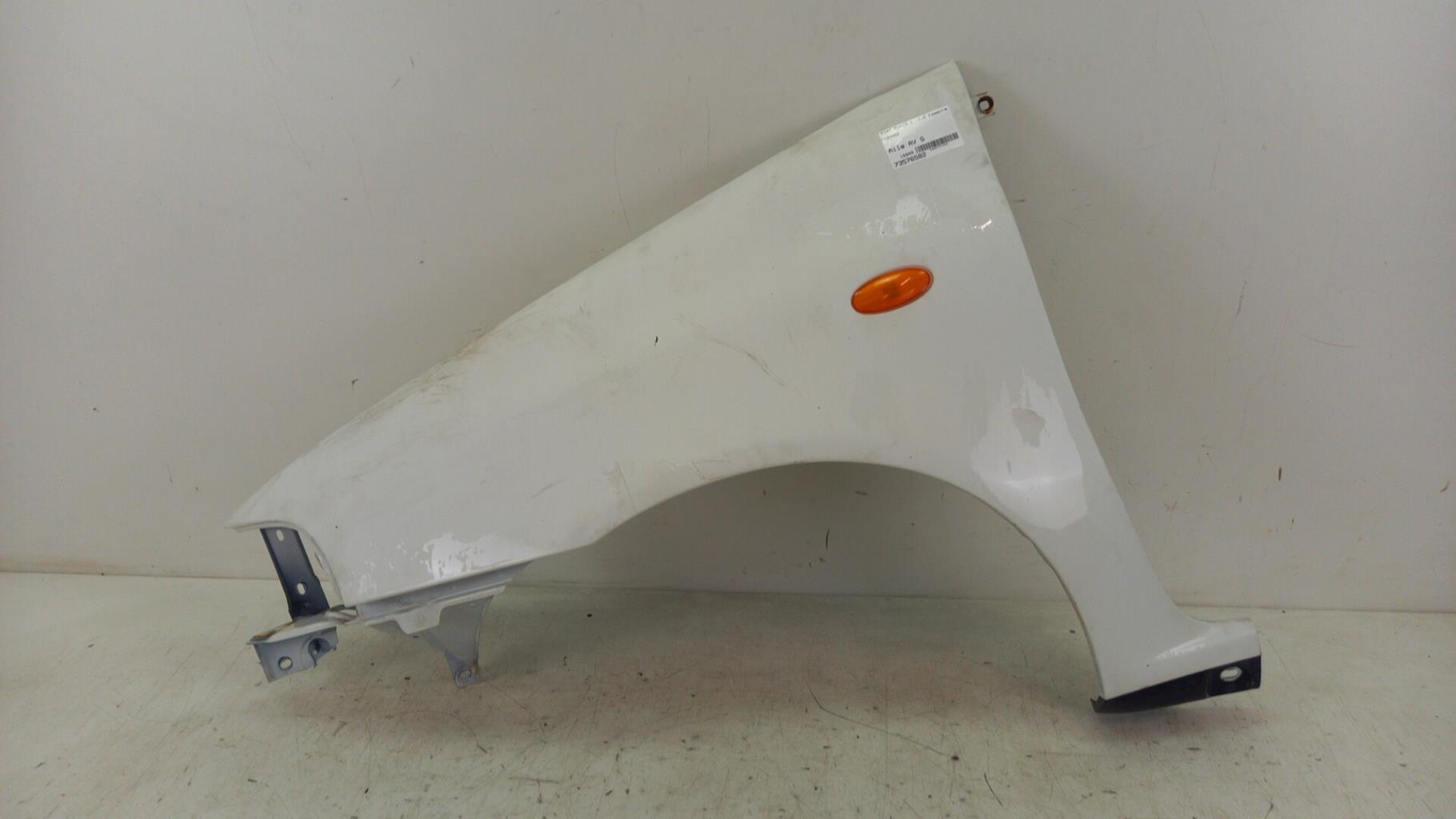 Parafango anteriore sinistro FIAT PUNTO 1 Gasolina - 1
