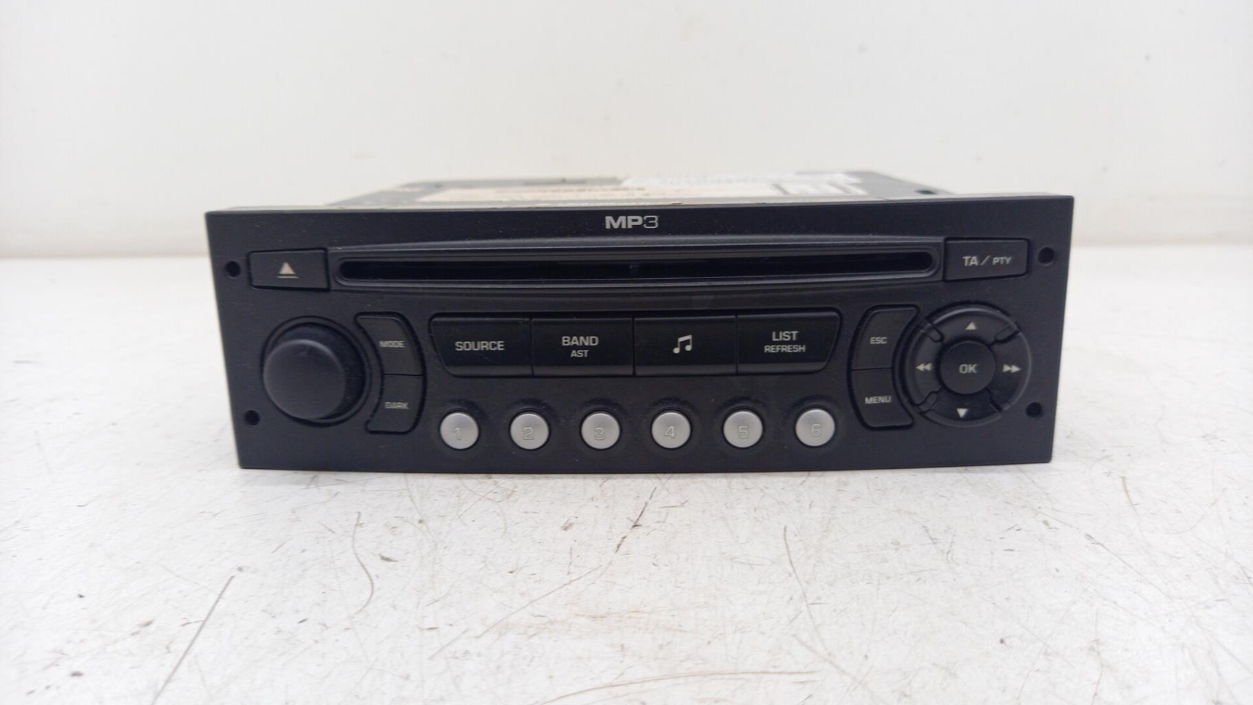 Autoradio originale PEUGEOT 307 PHASE 2 BREAK Diésel - 1