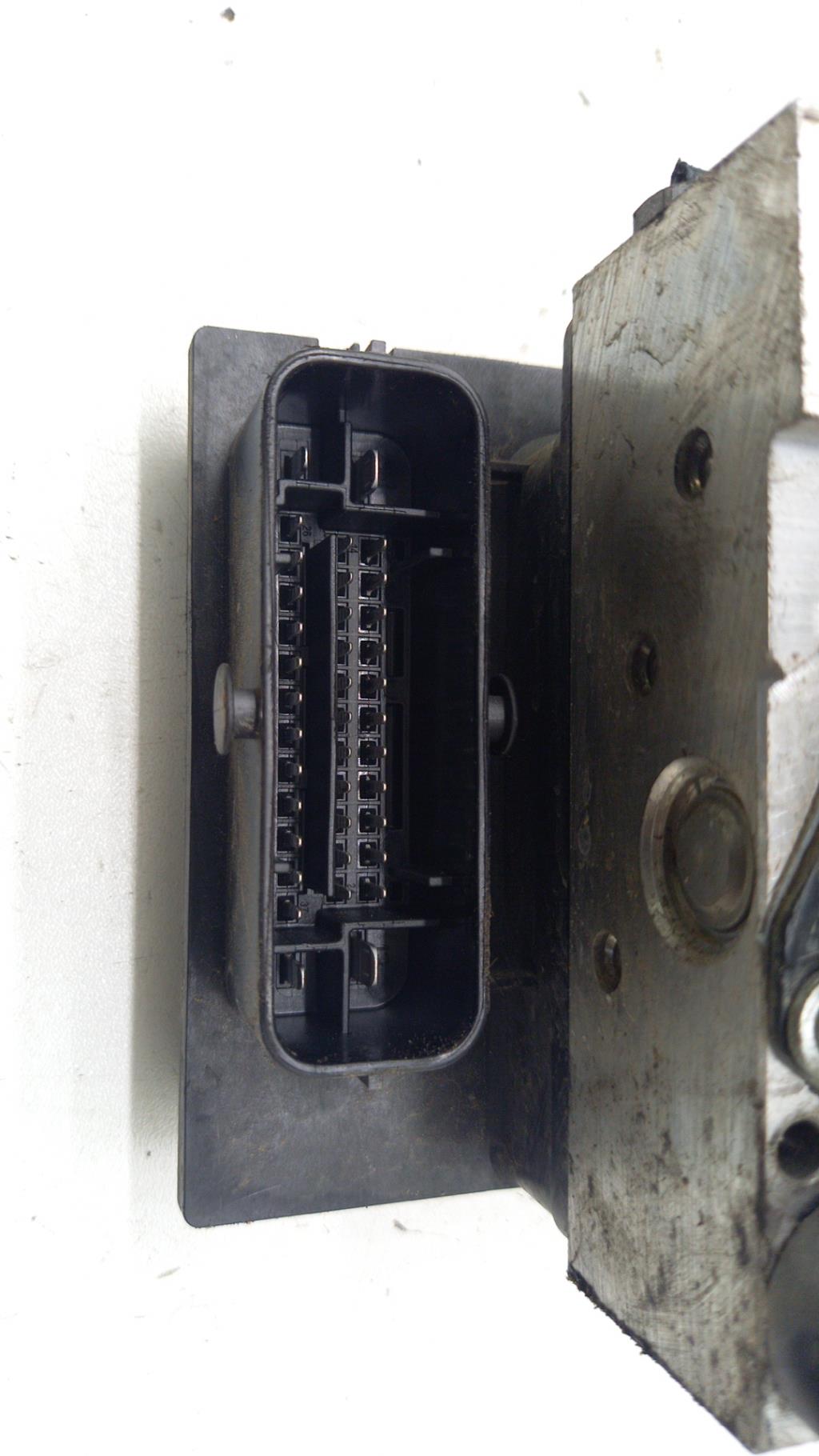 Blocco ABS (antibloccaggio freni) VOLKSWAGEN POLO 5 PHASE 1 Diésel - 1
