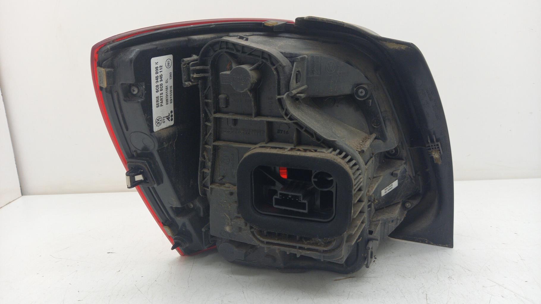 Fanale posteriore principale destro (luci) VOLKSWAGEN POLO 5 PHASE 2 Diésel - 1