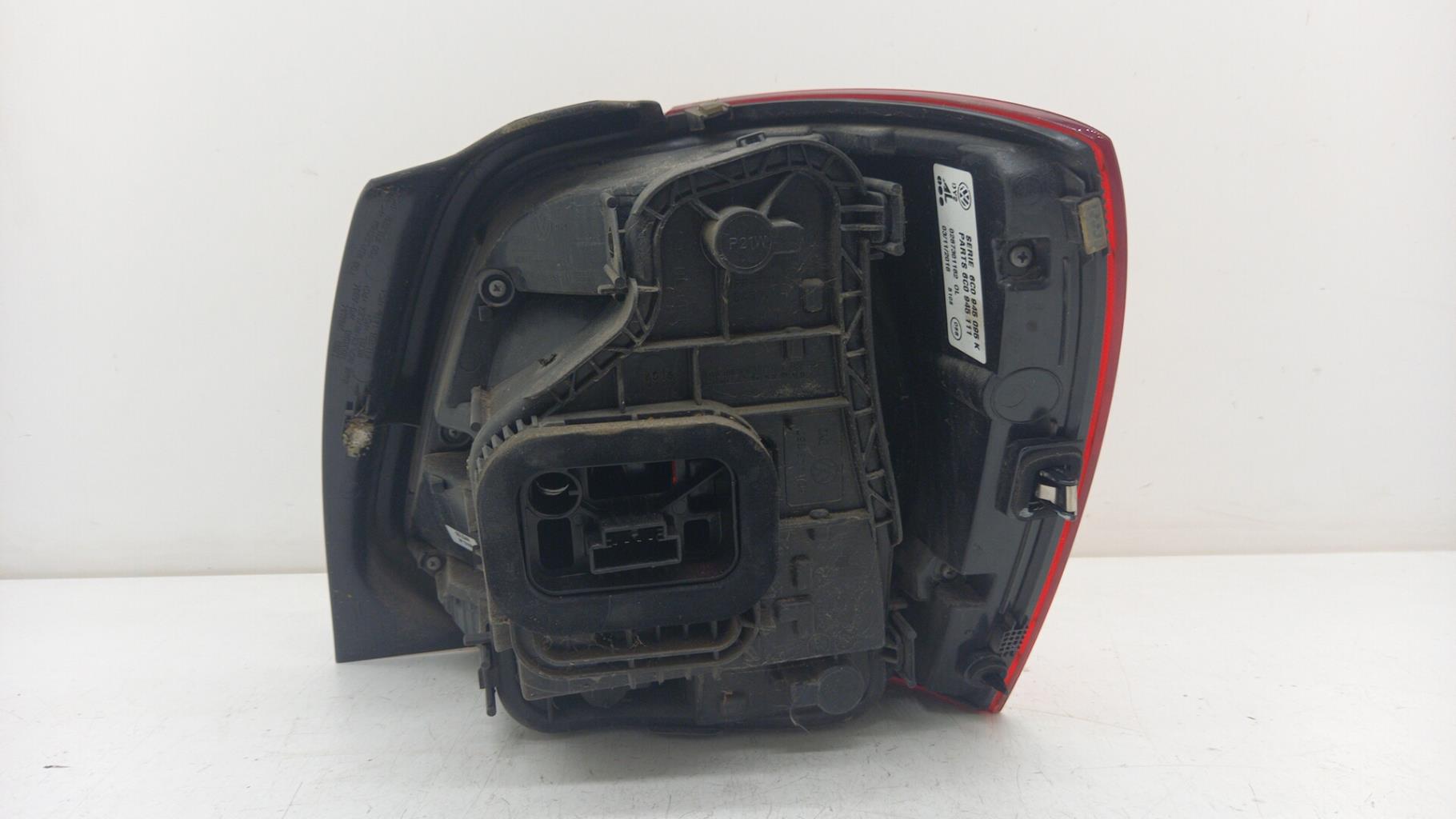 Fanale posteriore principale sinistro (luci) VOLKSWAGEN POLO 5 PHASE 2 Diésel - 1