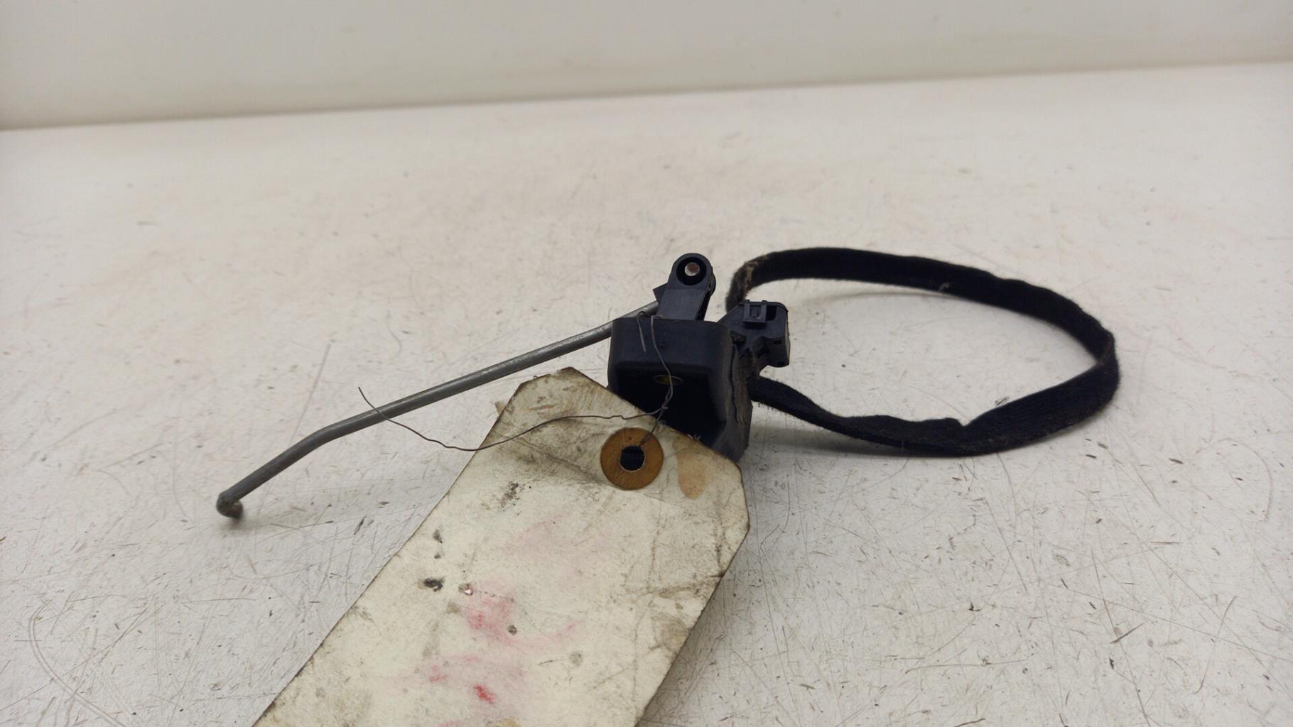 Serrure de hayon RENAULT CLIO 2 PHASE 2  - 1
