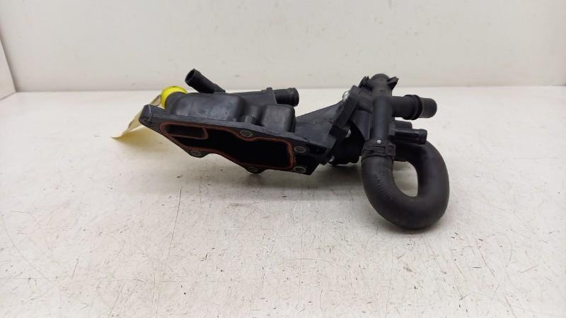 Boitier eau RENAULT MEGANE 4 PHASE 1 Essence - 1