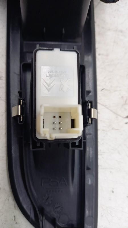 Interruttore lavacristalli posteriore destro CITROEN C4 3 Diésel - 1