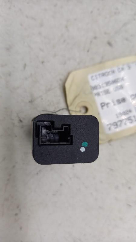 Prise port USB CITROEN C4 3 Diesel - 1