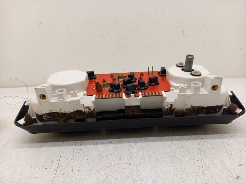 Compteur PEUGEOT 304  - 1